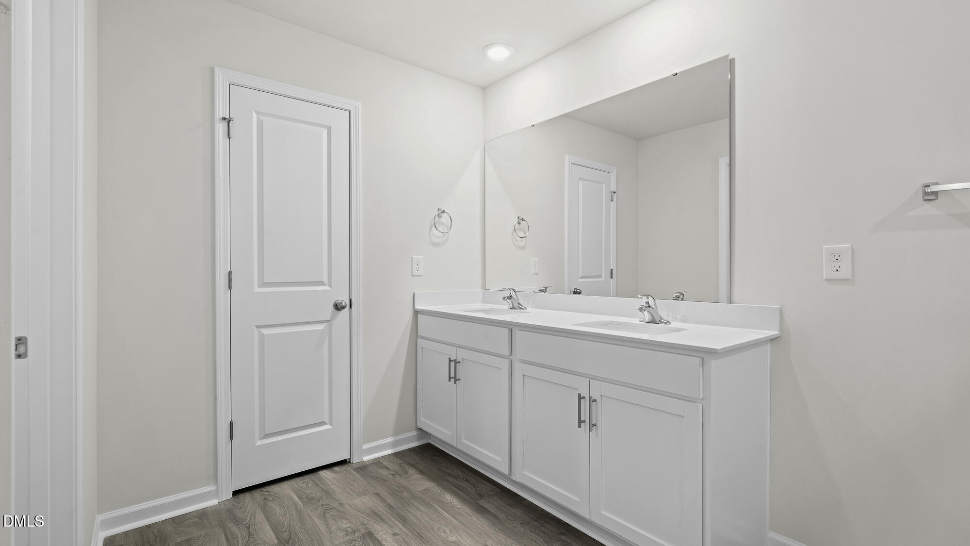 541 Tradition Farm Place Property Photo 18