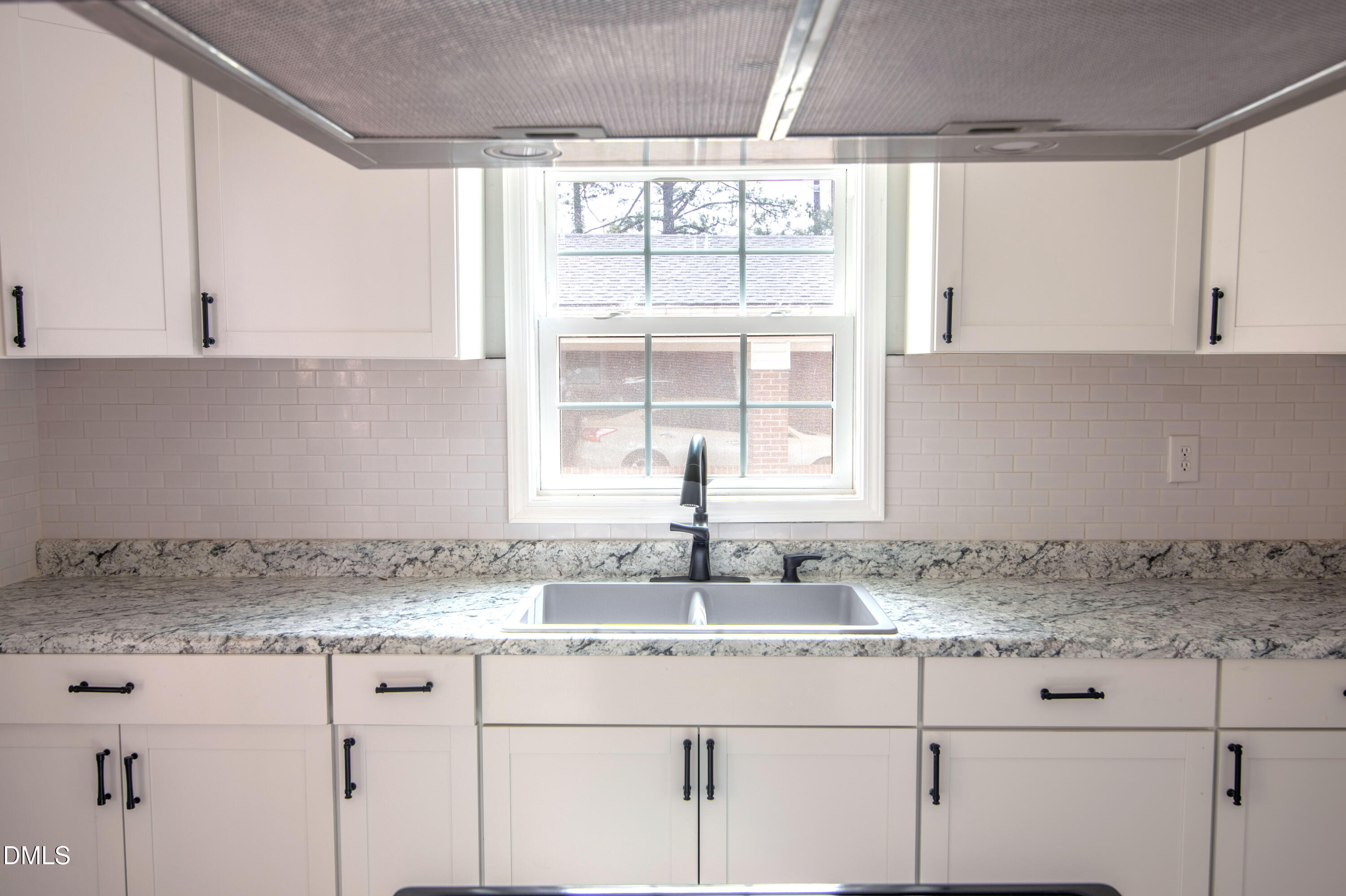 1302 Westwood Avenue W Property Photo 9
