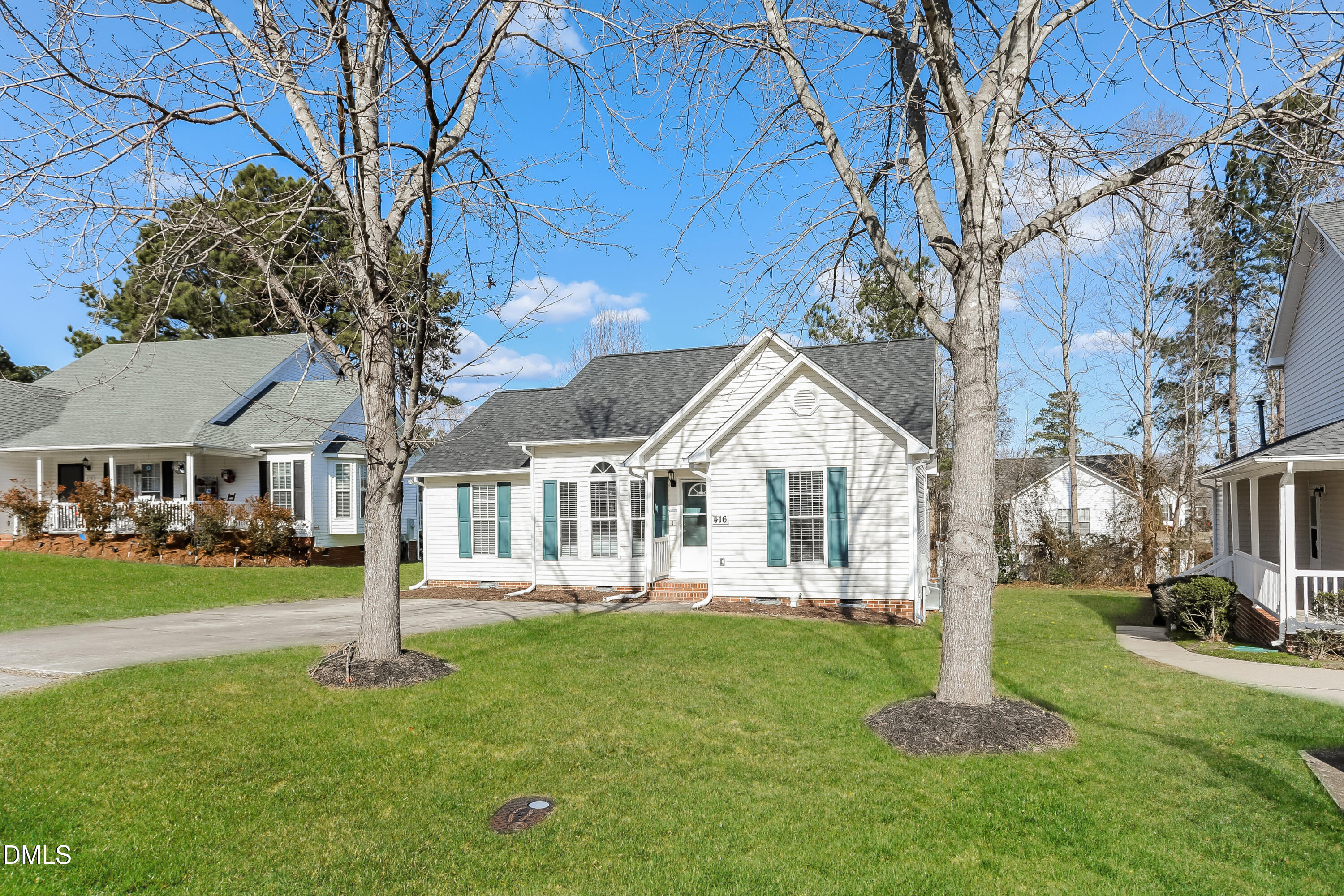416 Aqua Marine Lane Property Photo 2
