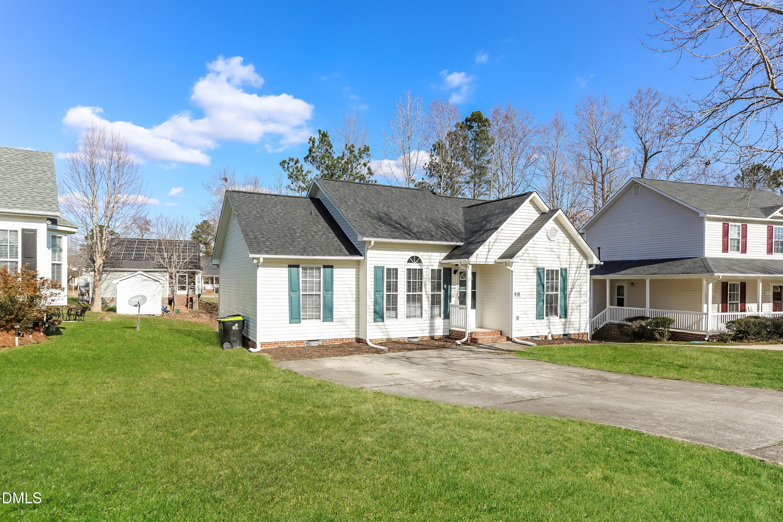 416 Aqua Marine Lane Property Photo 3