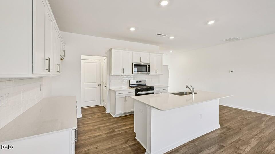 7450 Eden Bush Drive Property Photo 4