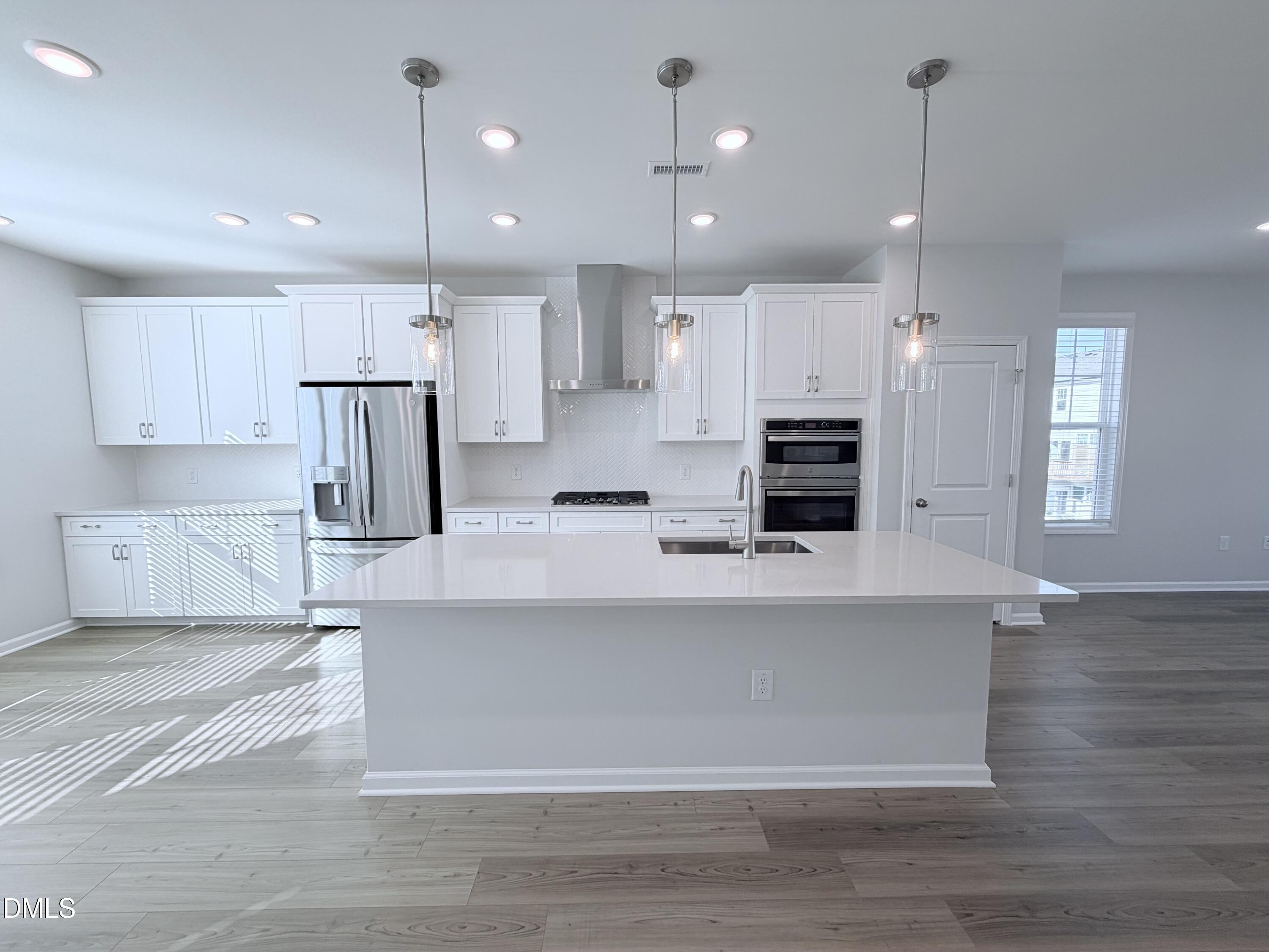 9045 Hazy Jade Way Property Photo 3