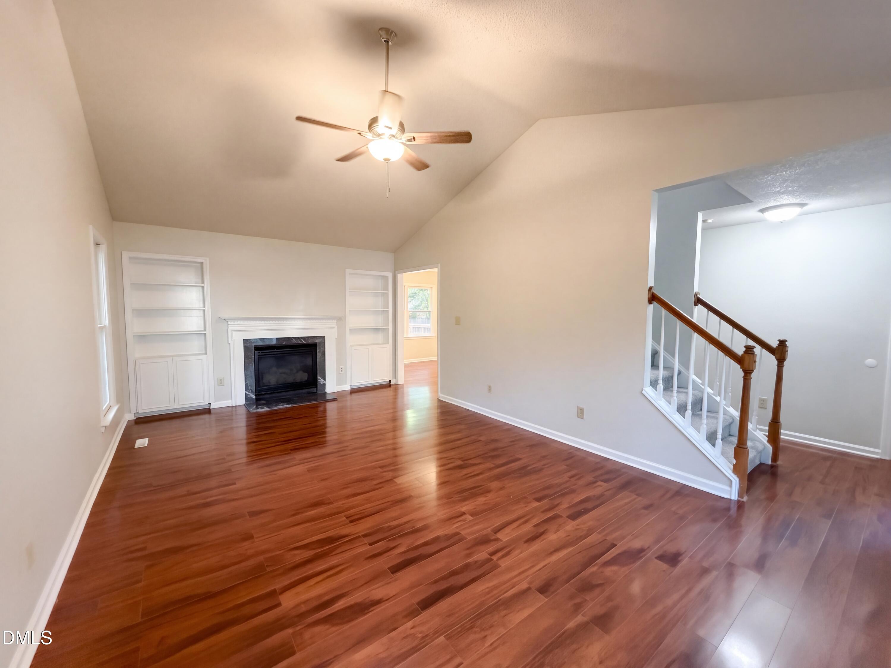 8 Big Bluff Place Property Photo 3