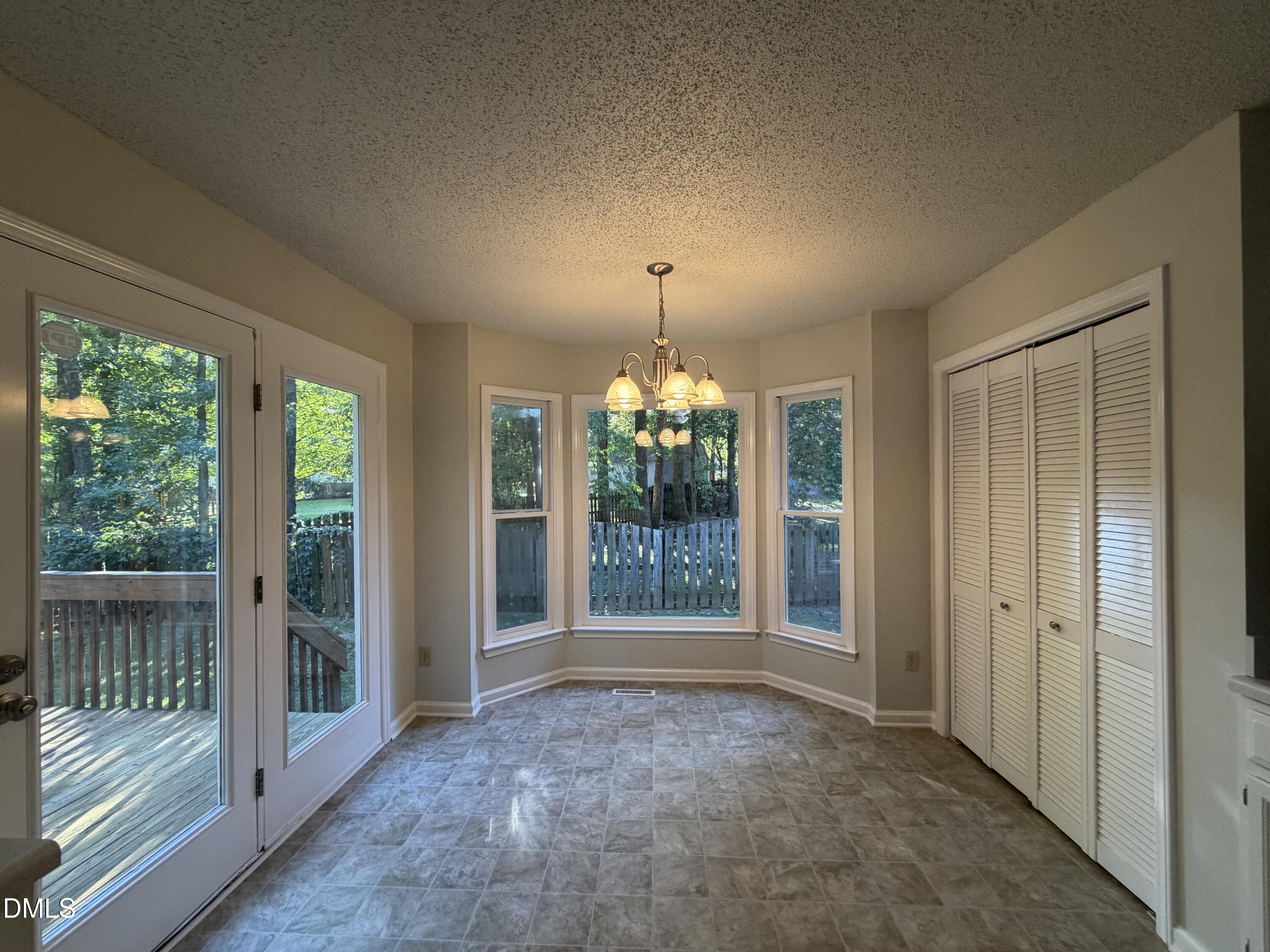8 Big Bluff Place Property Photo 8