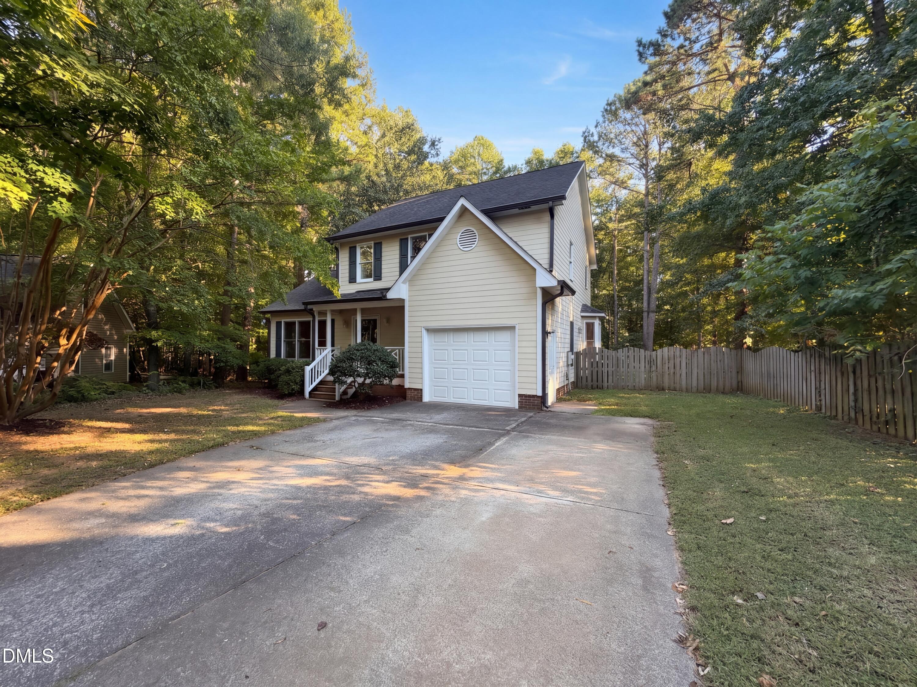 8 Big Bluff Place Property Photo 14