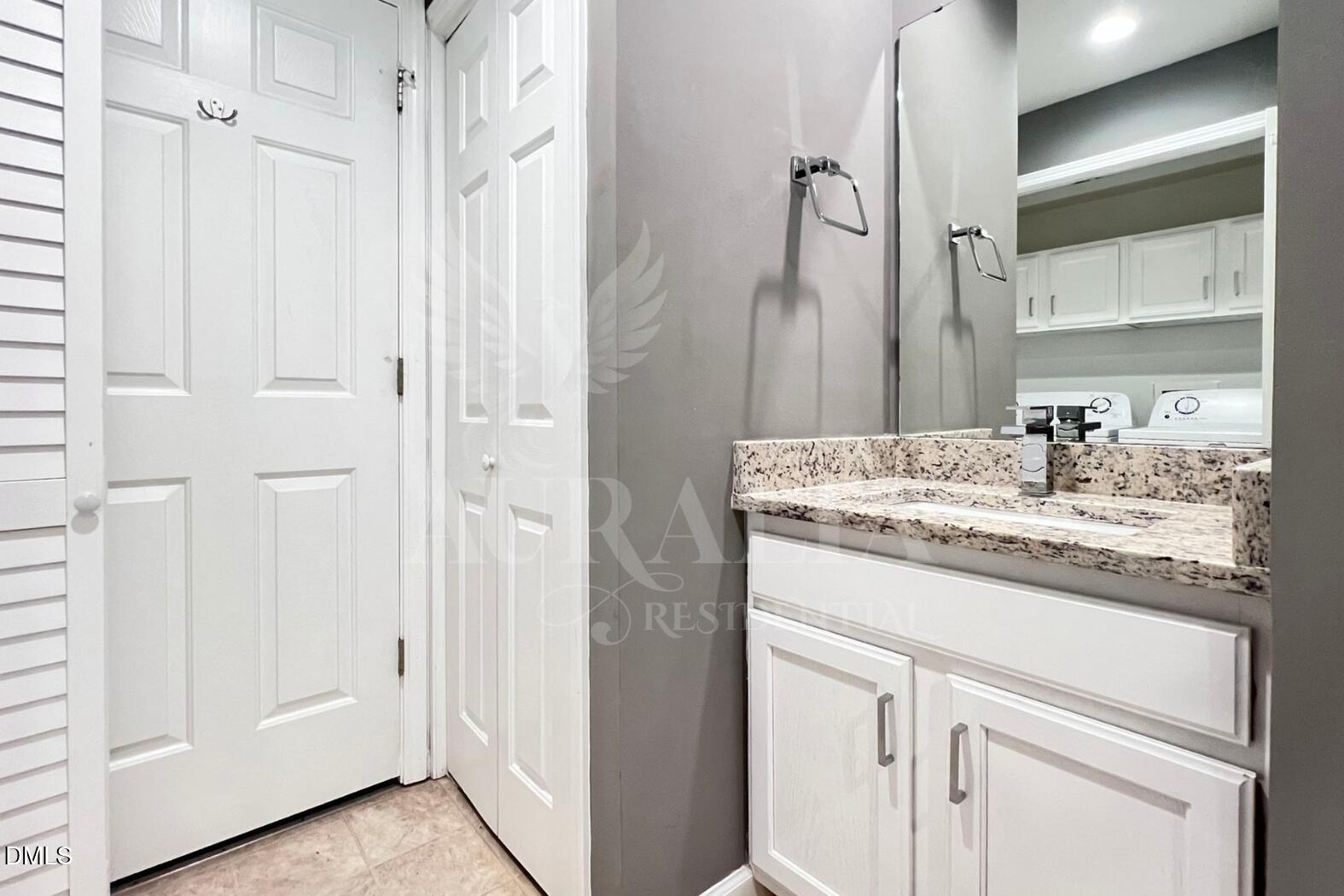 131 New Kent Place Property Photo 24