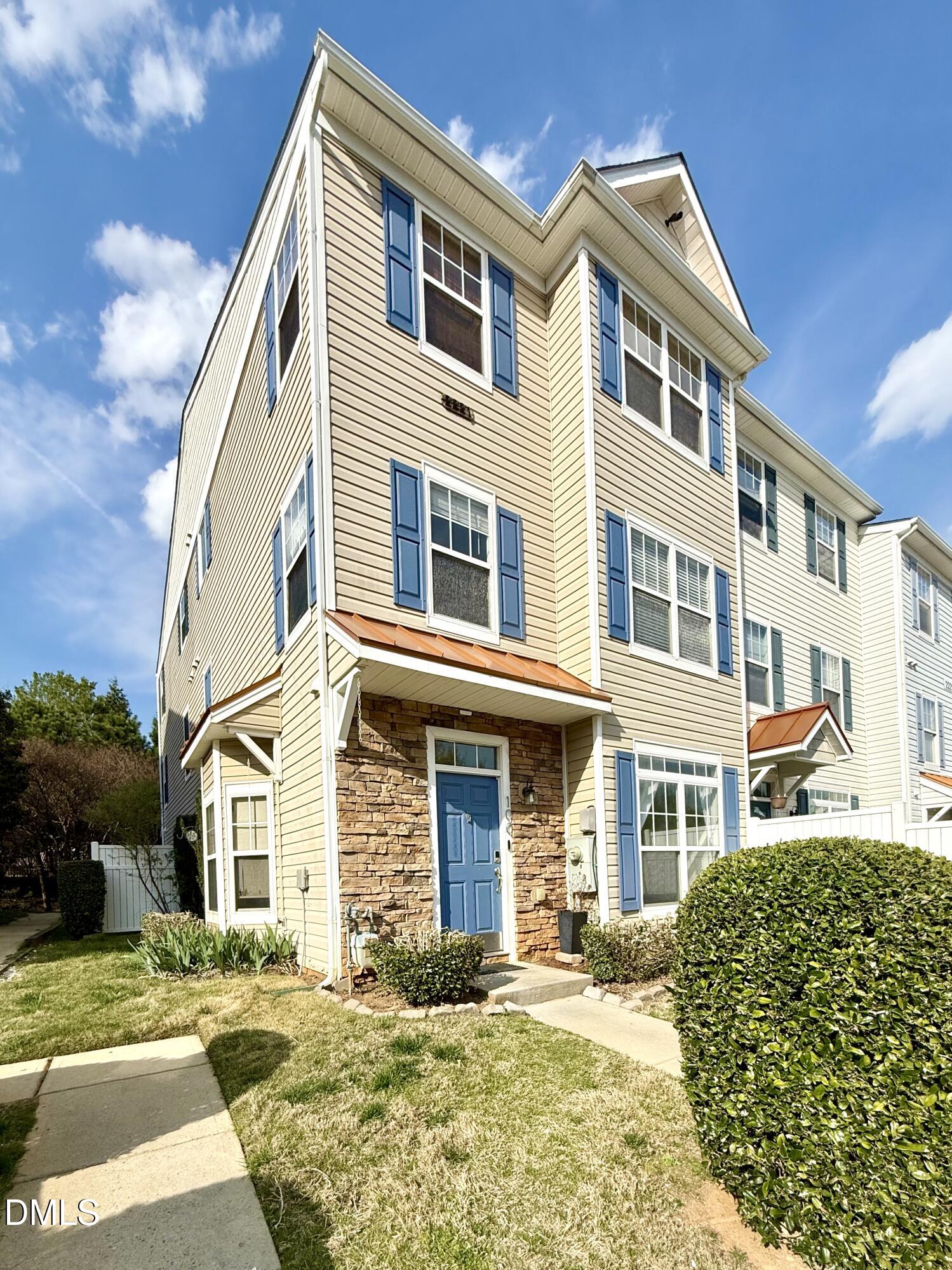 2221 Raven Road 100 Property Photo 1
