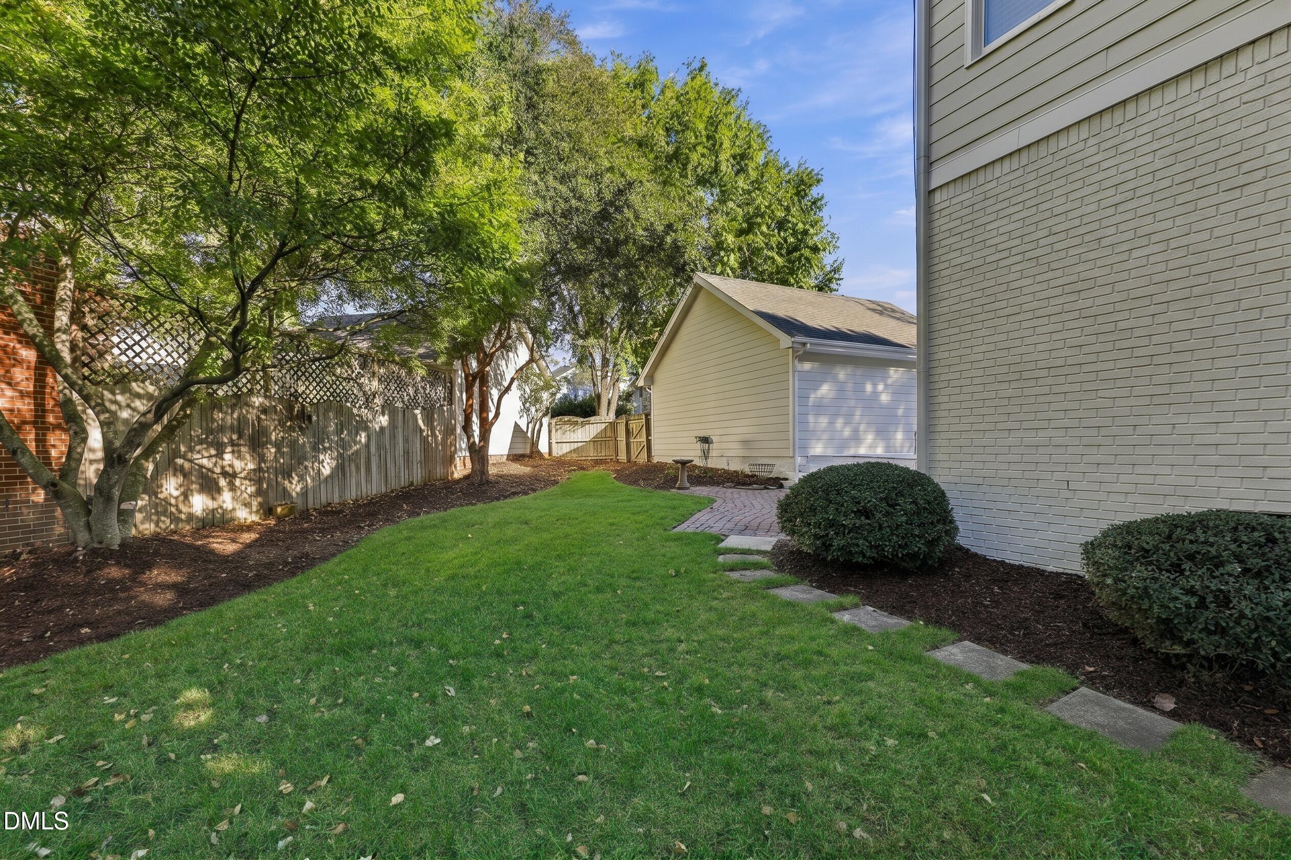 106 Ethans Glen Court Property Photo 25