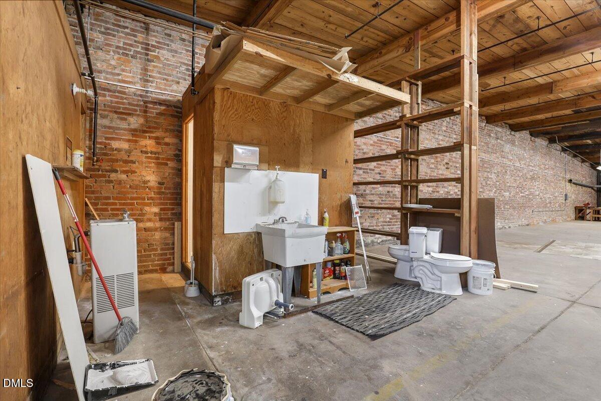 711 E Rose Street Property Photo 10