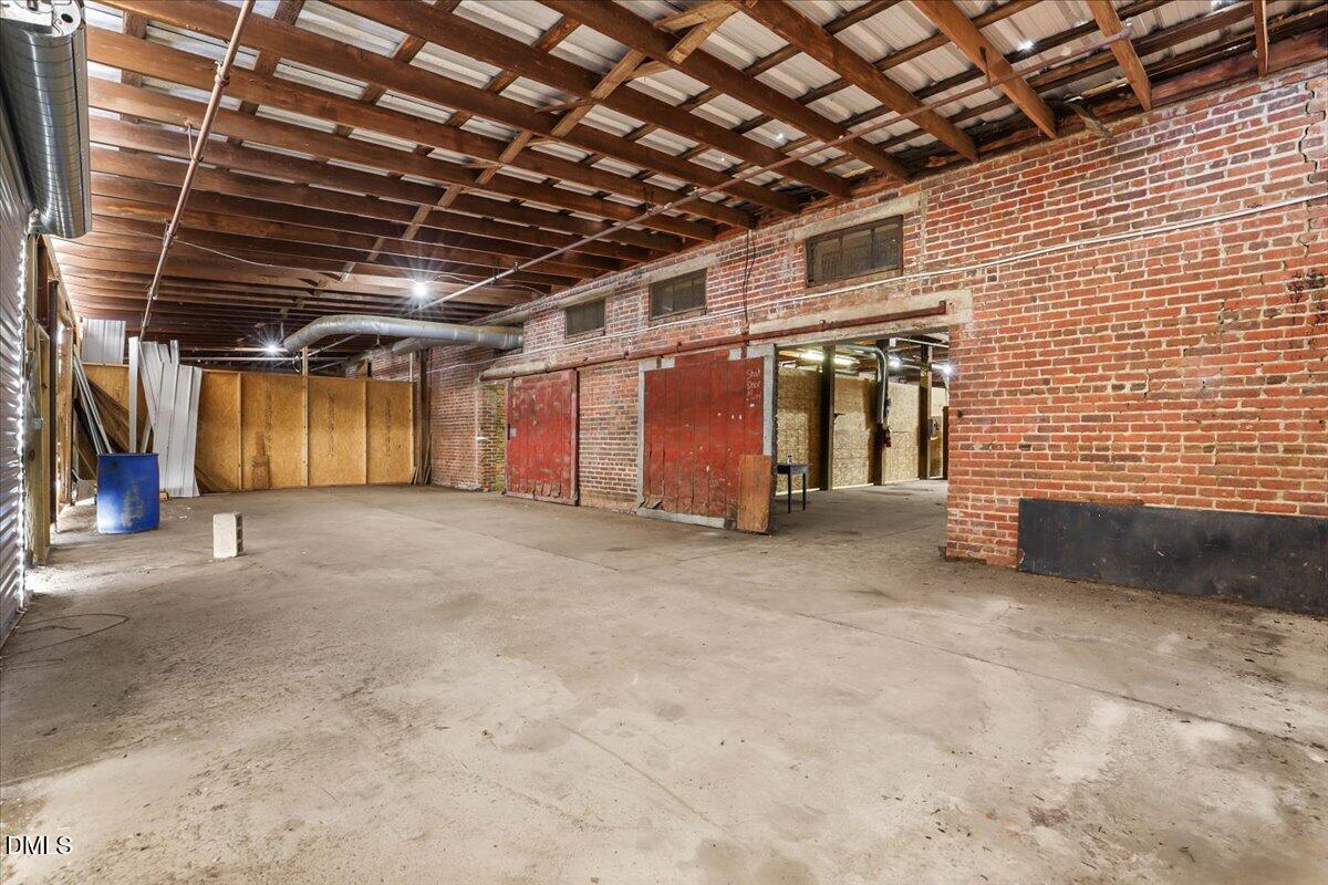 711 E Rose Street Property Photo 21