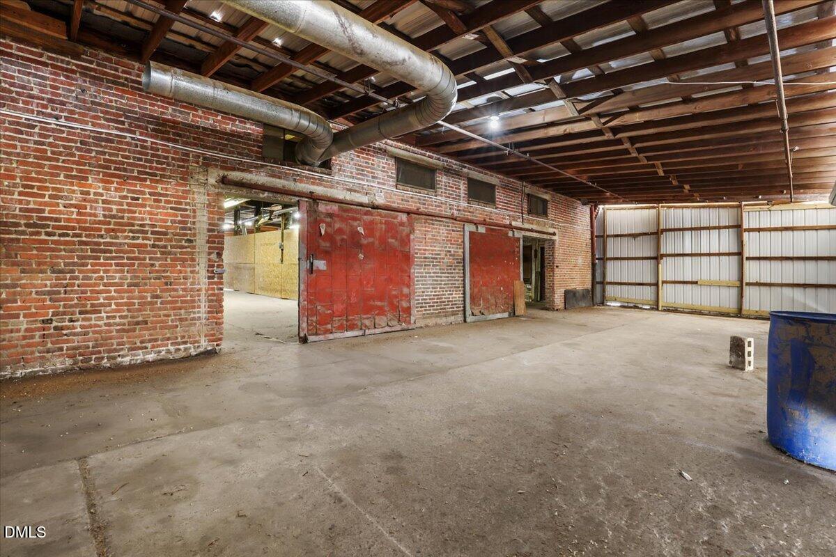 711 E Rose Street Property Photo 22