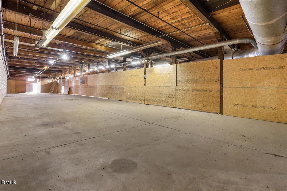 711 E Rose Street Property Photo 25