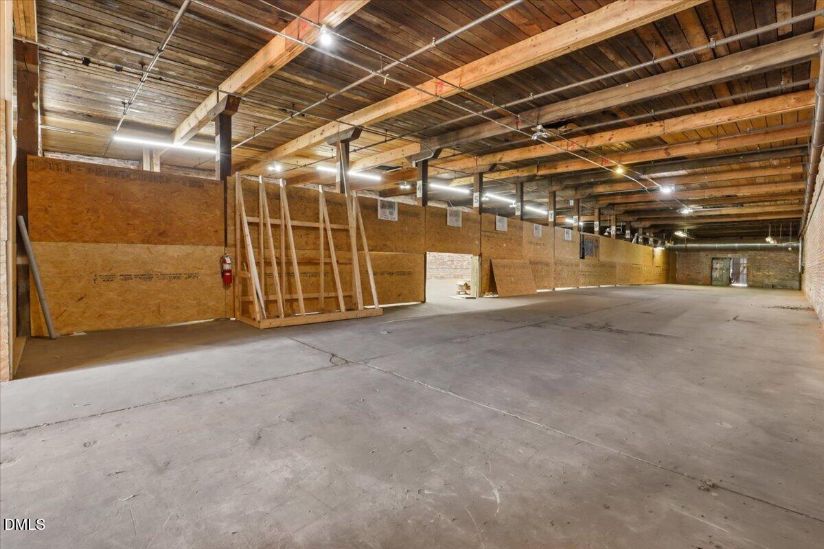 711 E Rose Street Property Photo 26