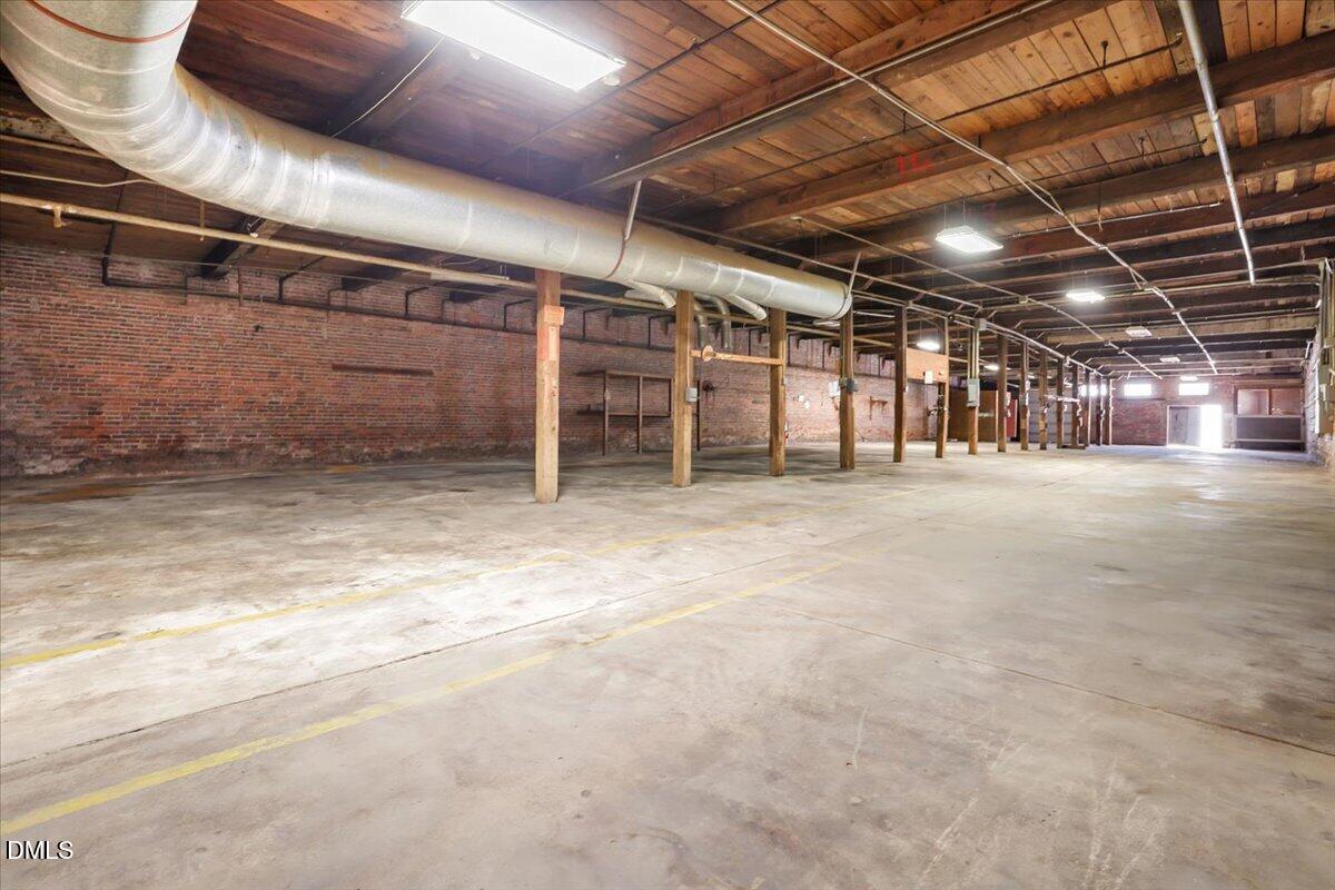 711 E Rose Street Property Photo 29