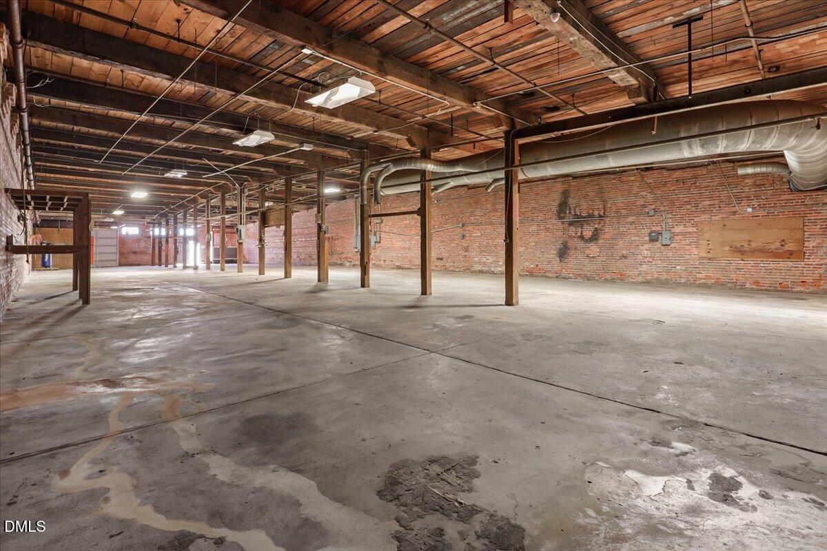 711 E Rose Street Property Photo 30