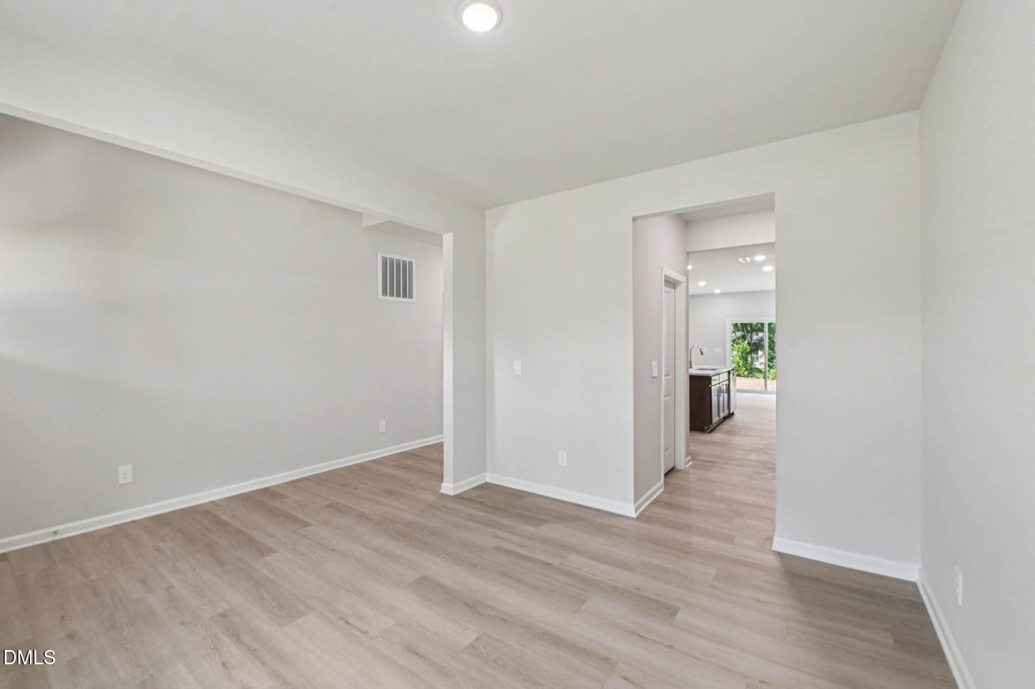 1222 Winding Spring Drive Property Photo 10