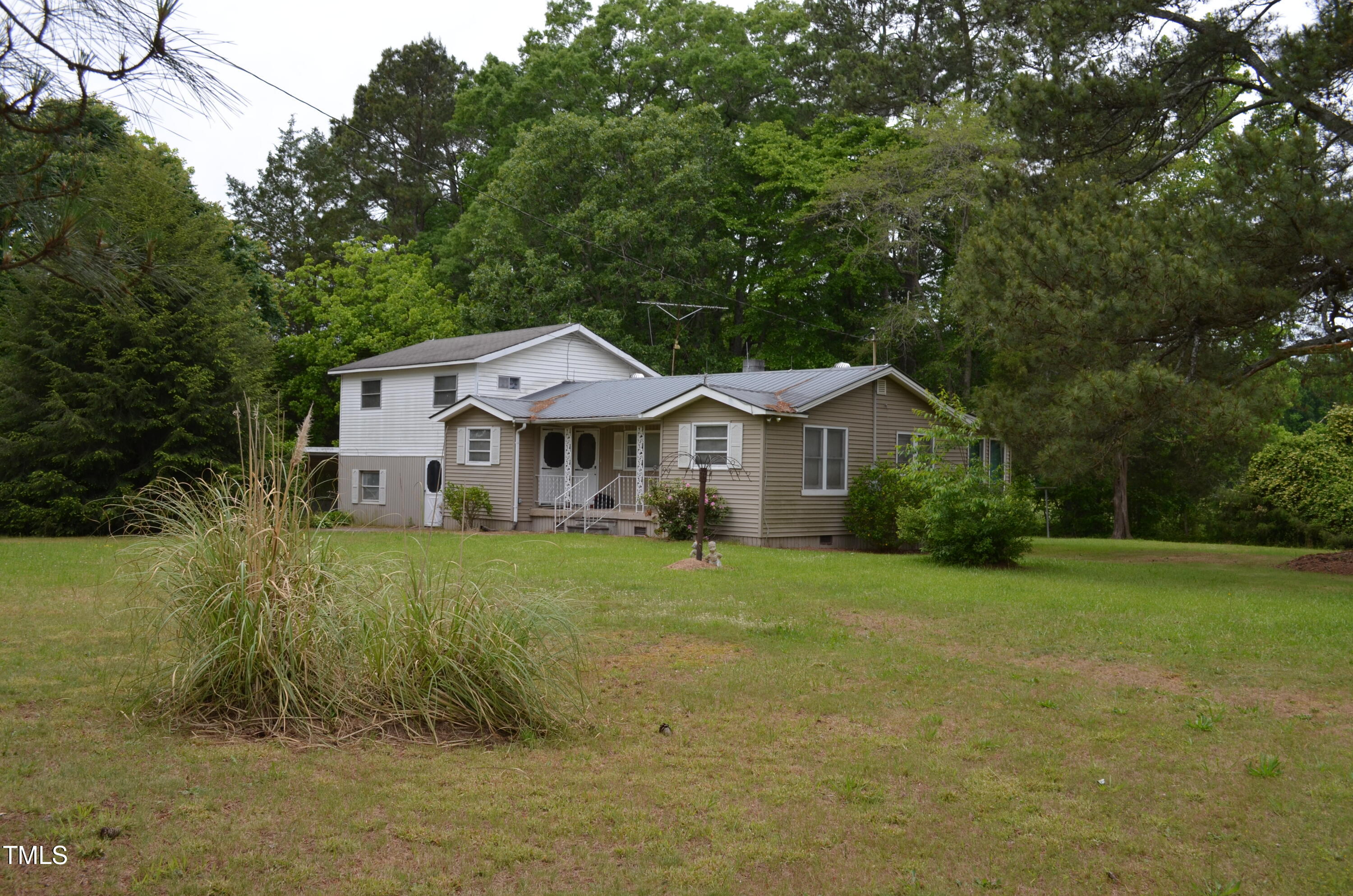 3786 Airport Road Property Photo 9