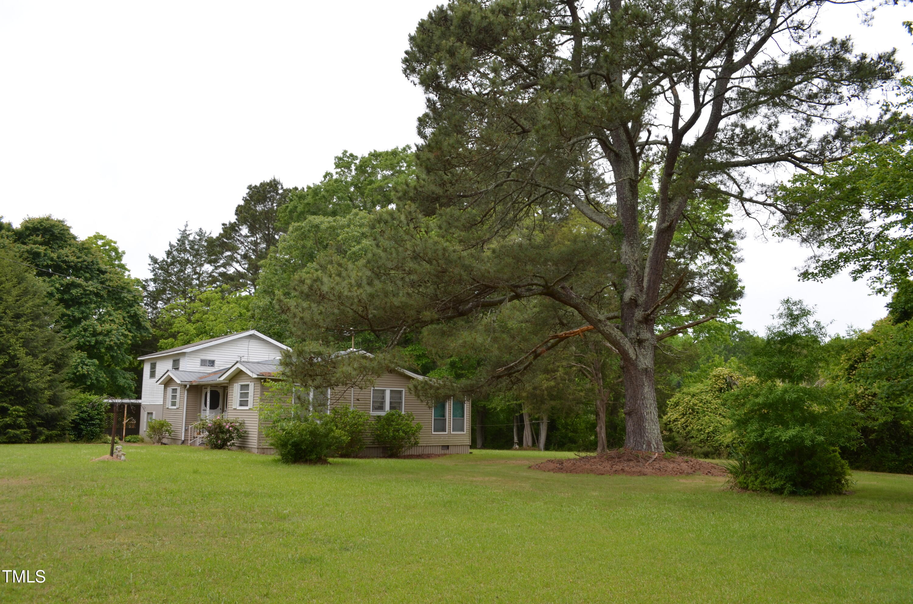 3786 Airport Road Property Photo 11