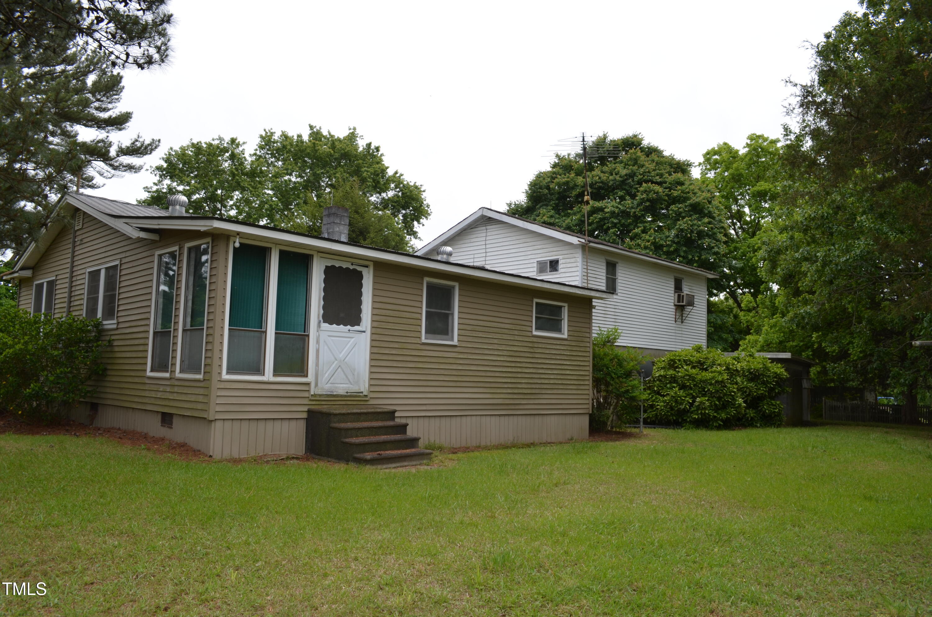 3786 Airport Road Property Photo 13