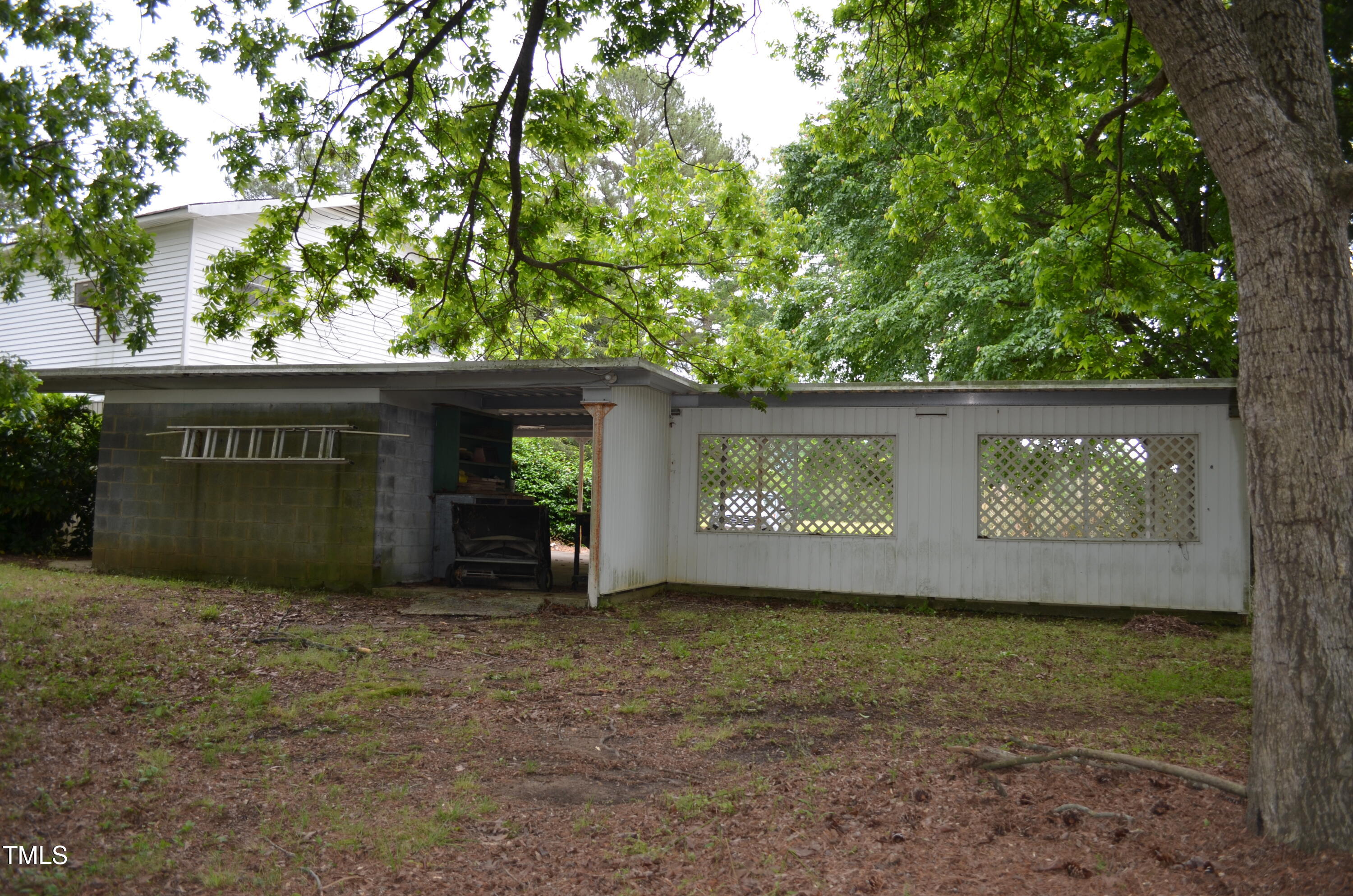 3786 Airport Road Property Photo 17