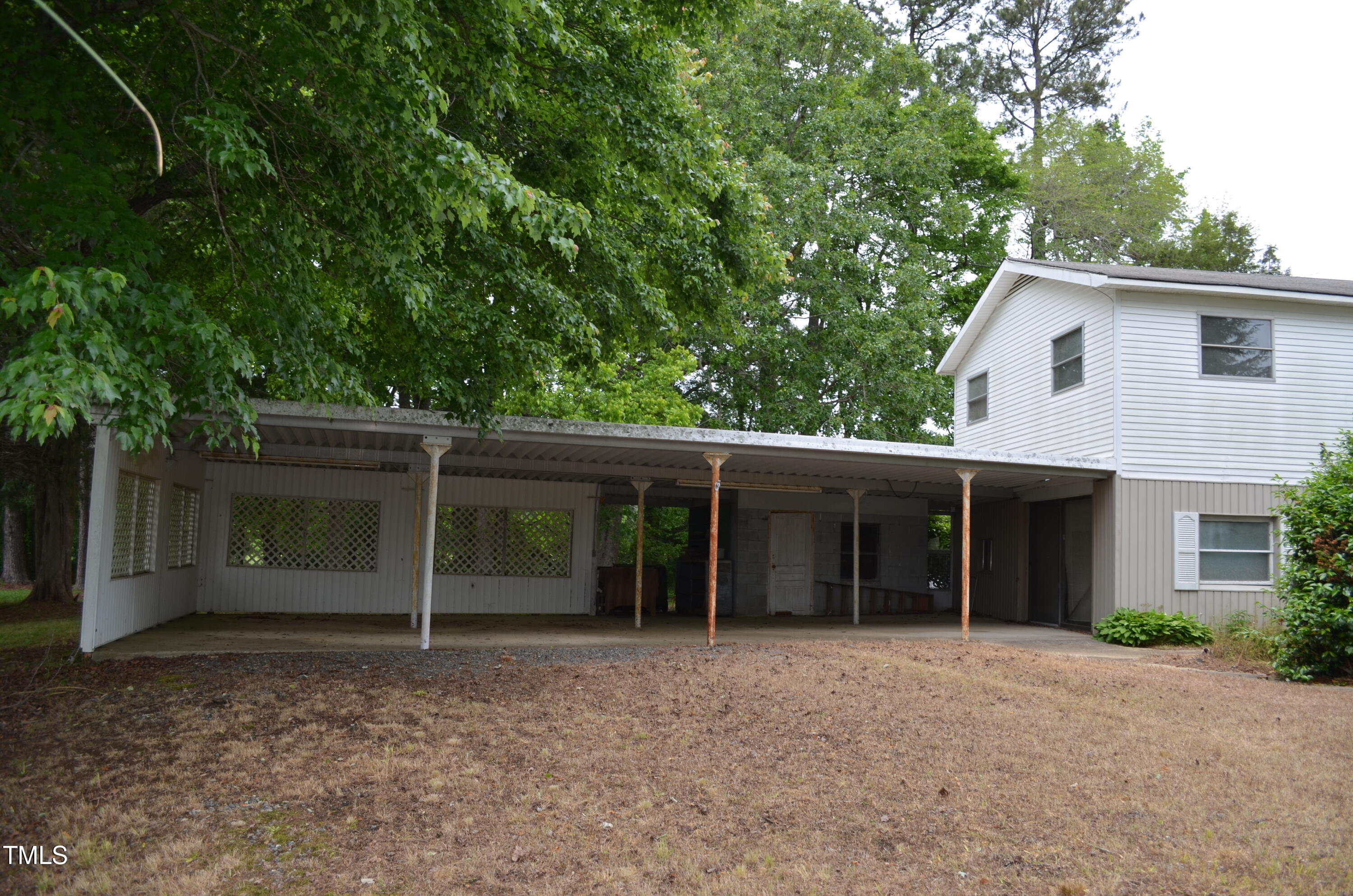 3786 Airport Road Property Photo 20