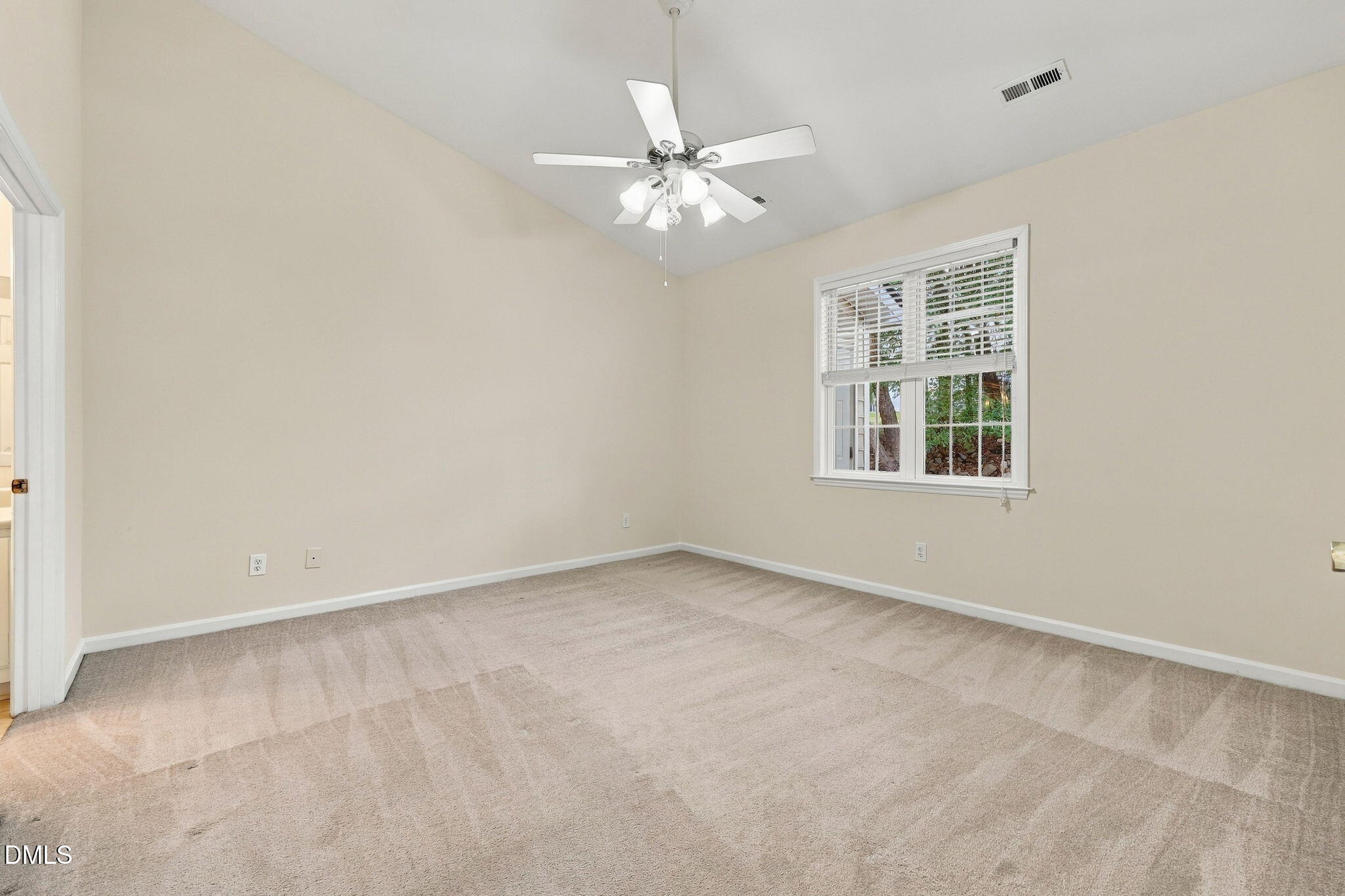 85 Brookmere Drive Apt D Property Photo 2