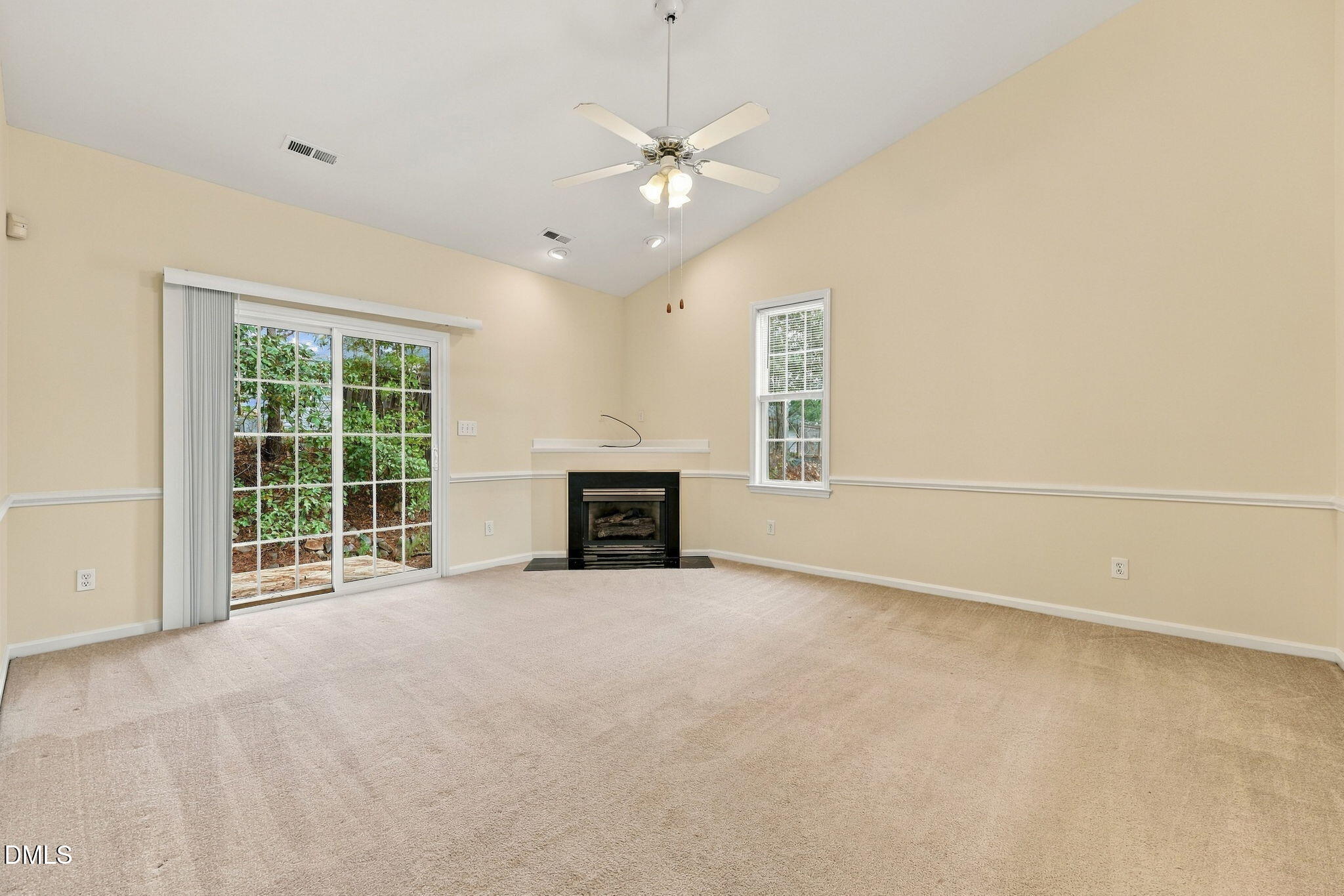 85 Brookmere Drive Apt D Property Photo 8