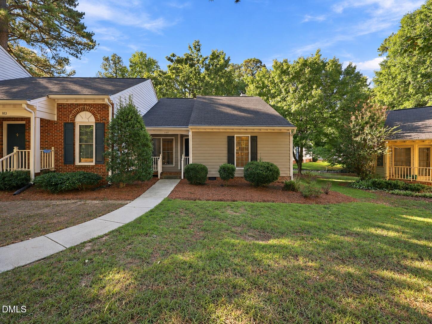 105 Renwick Court Property Photo 1