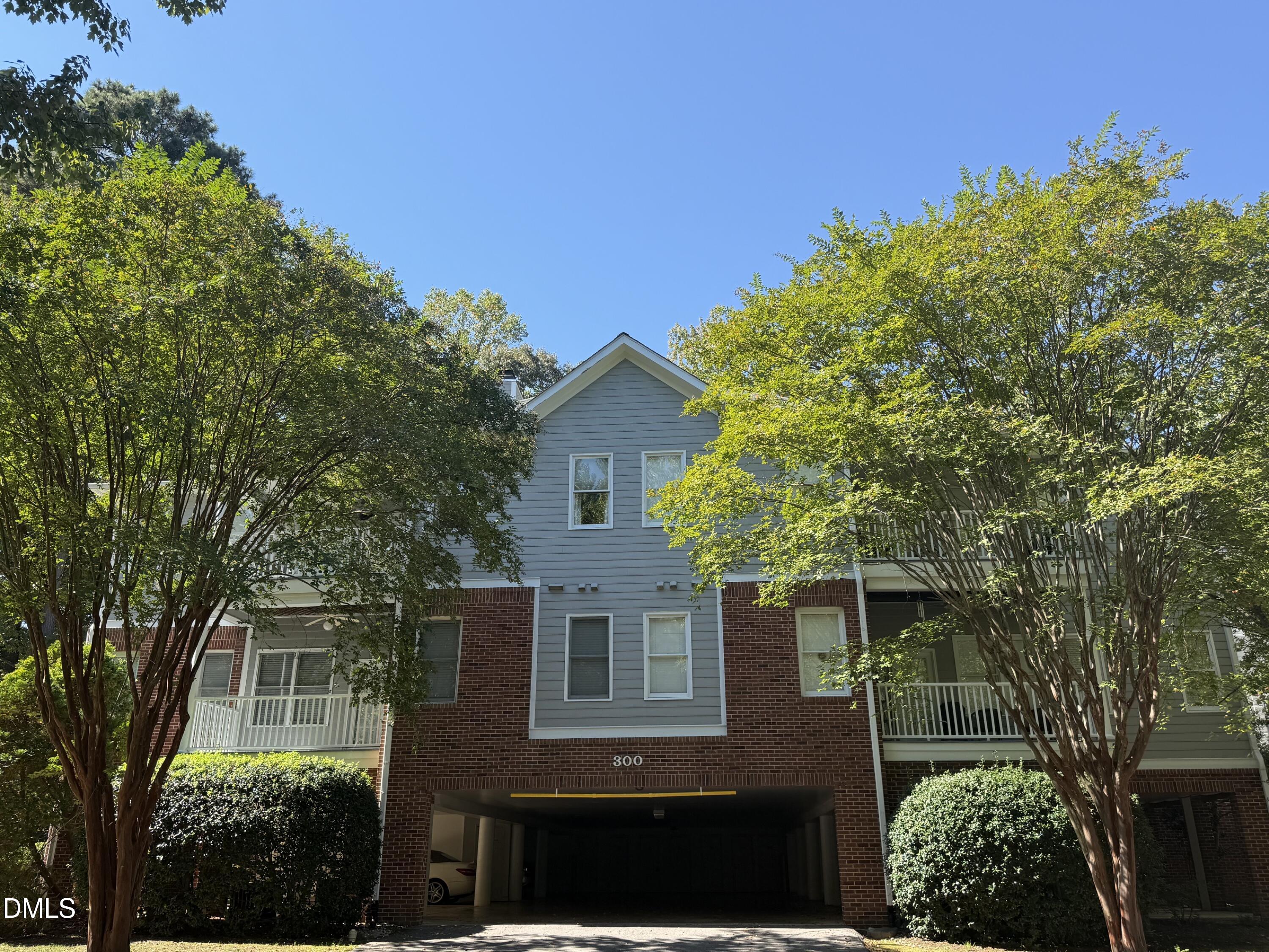322 Lord Byron Court