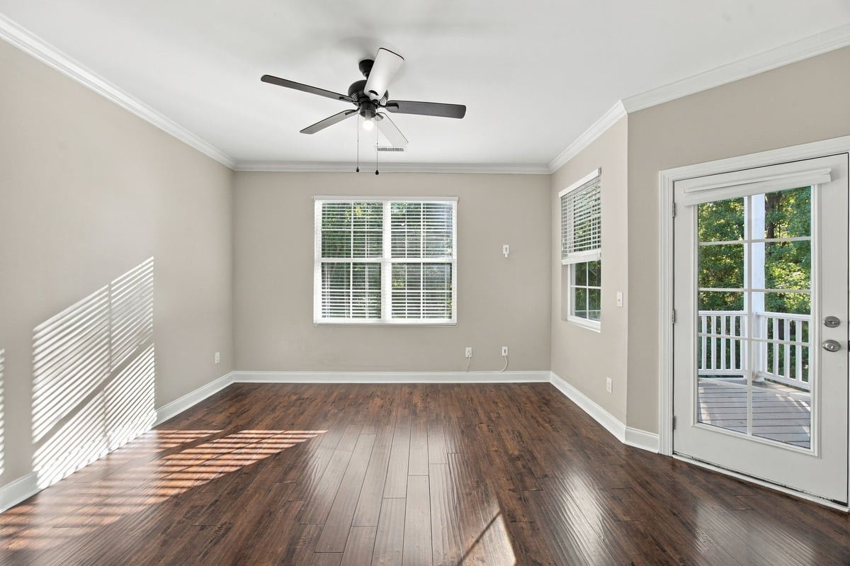 908 Laurel Gate Drive Property Photo 12