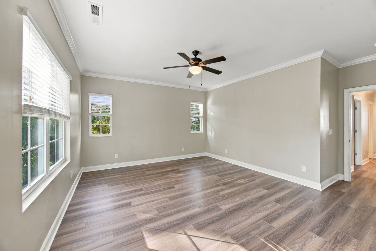 908 Laurel Gate Drive Property Photo 16