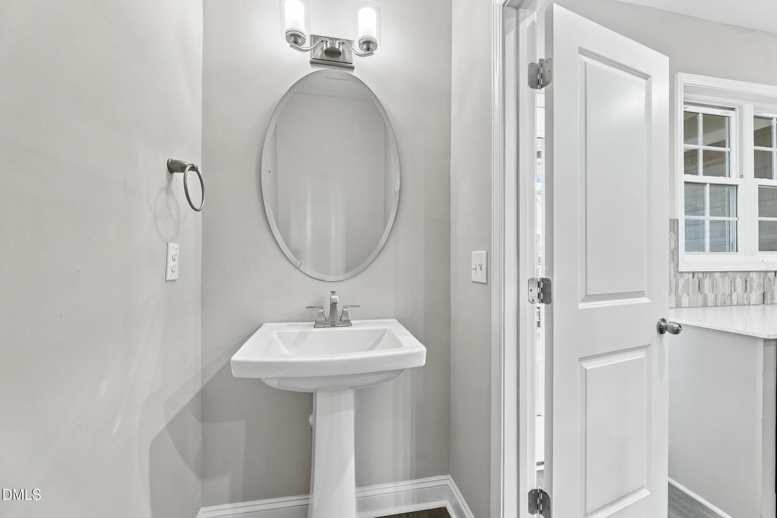 988 Gateway Commons Circle Property Photo 12