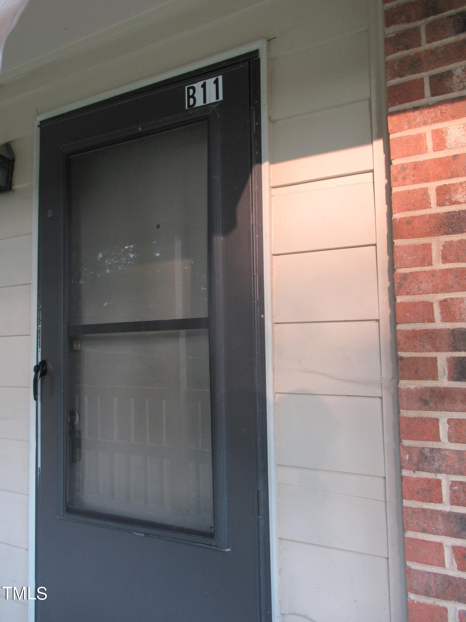 130 S Estes Drive B-11 Property Photo 3