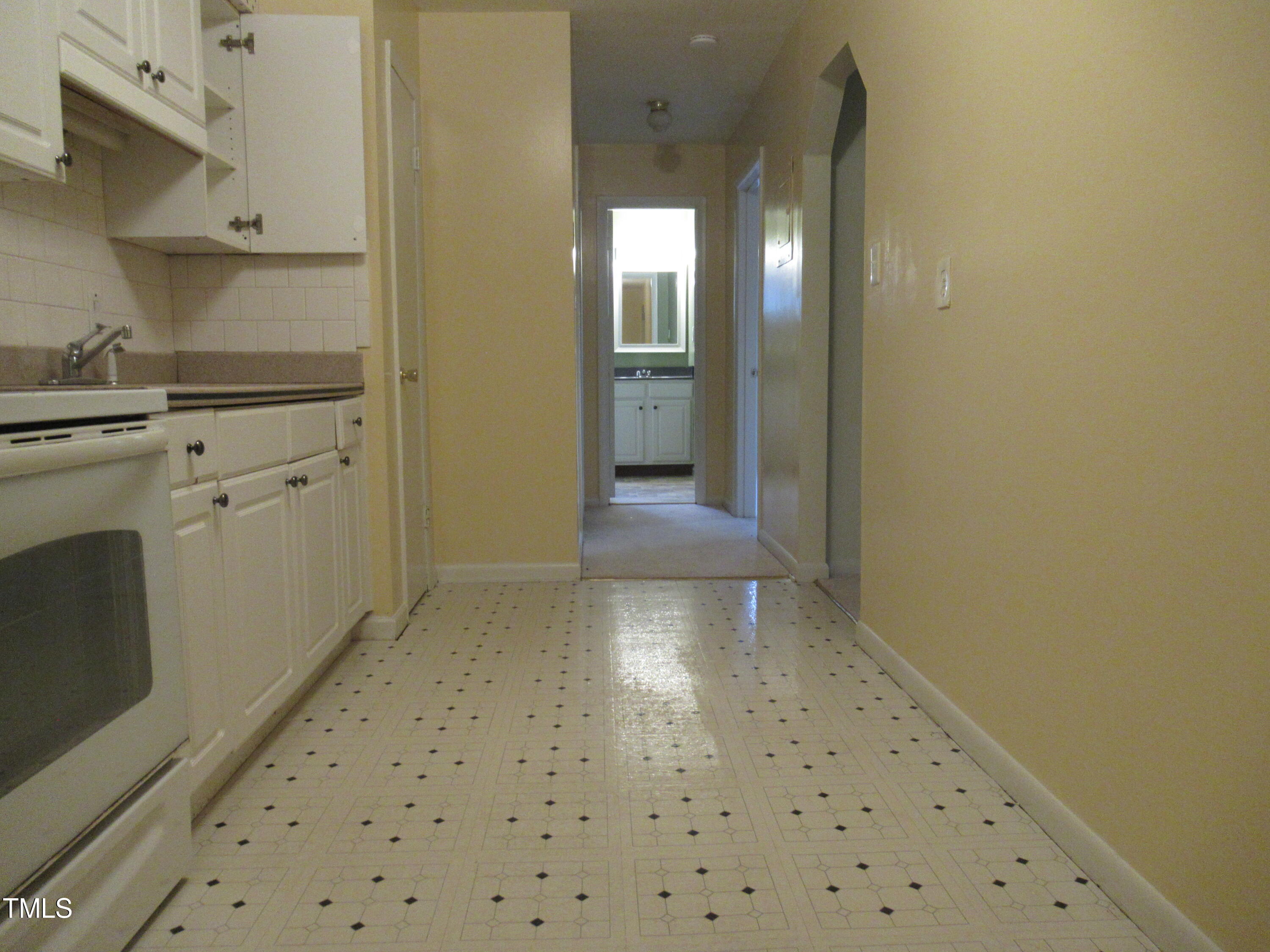 130 S Estes Drive B-11 Property Photo 15