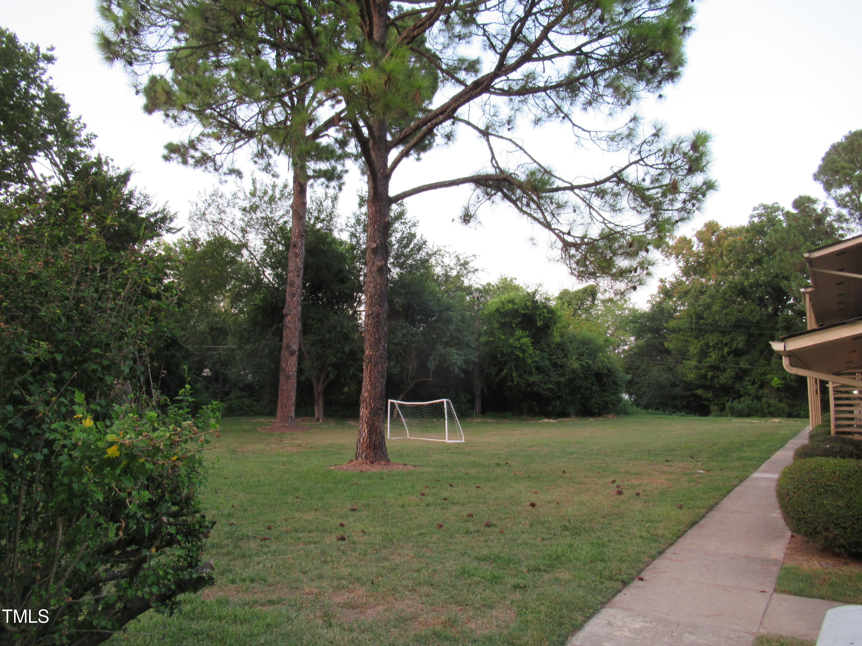 130 S Estes Drive B-11 Property Photo 27