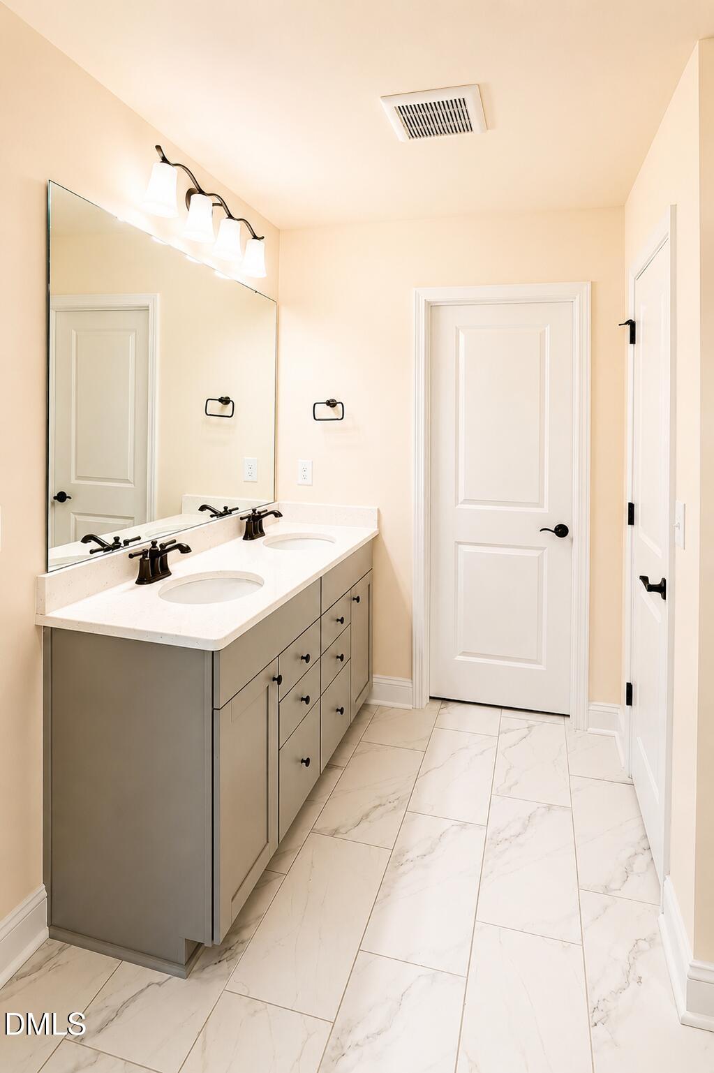 2113 Bethpage Drive Property Photo 12