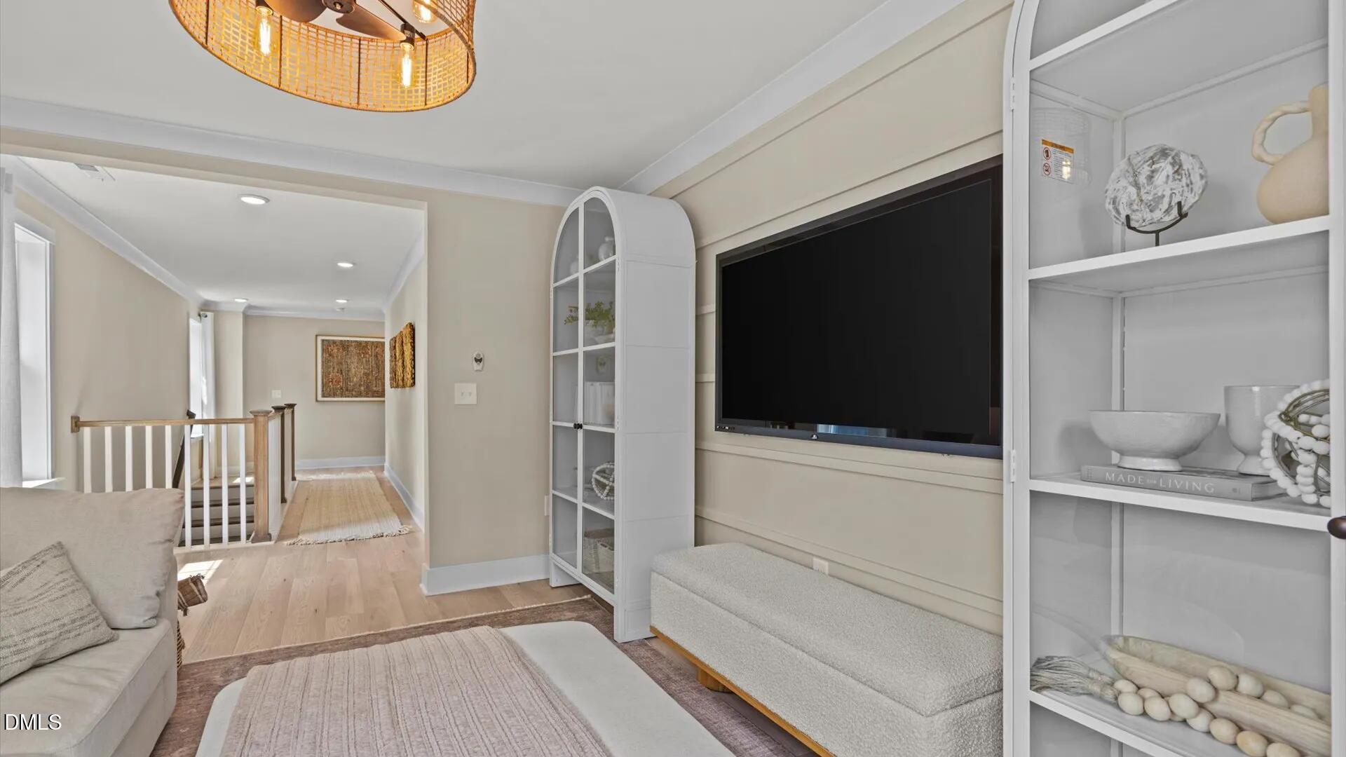 15 Elizabeth Elm Street Property Photo 3