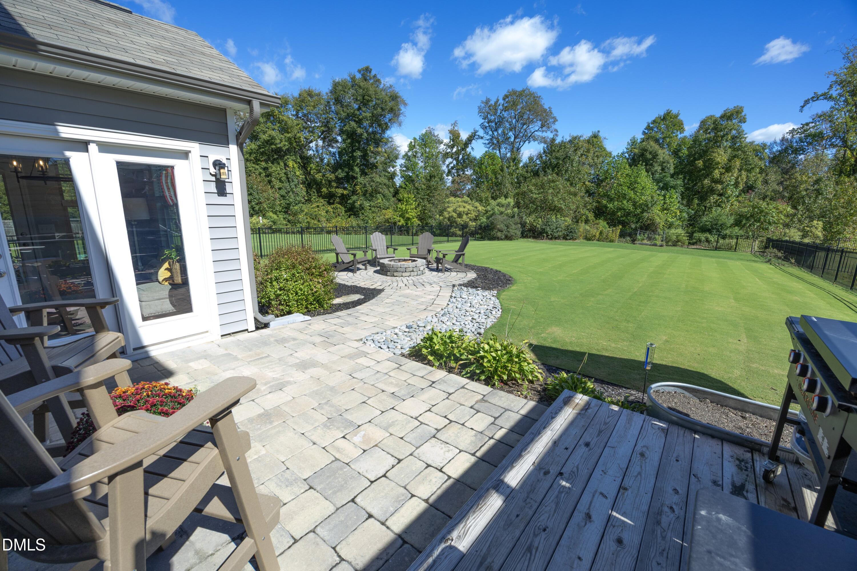 5000 Silver Spruce Way Property Photo 23