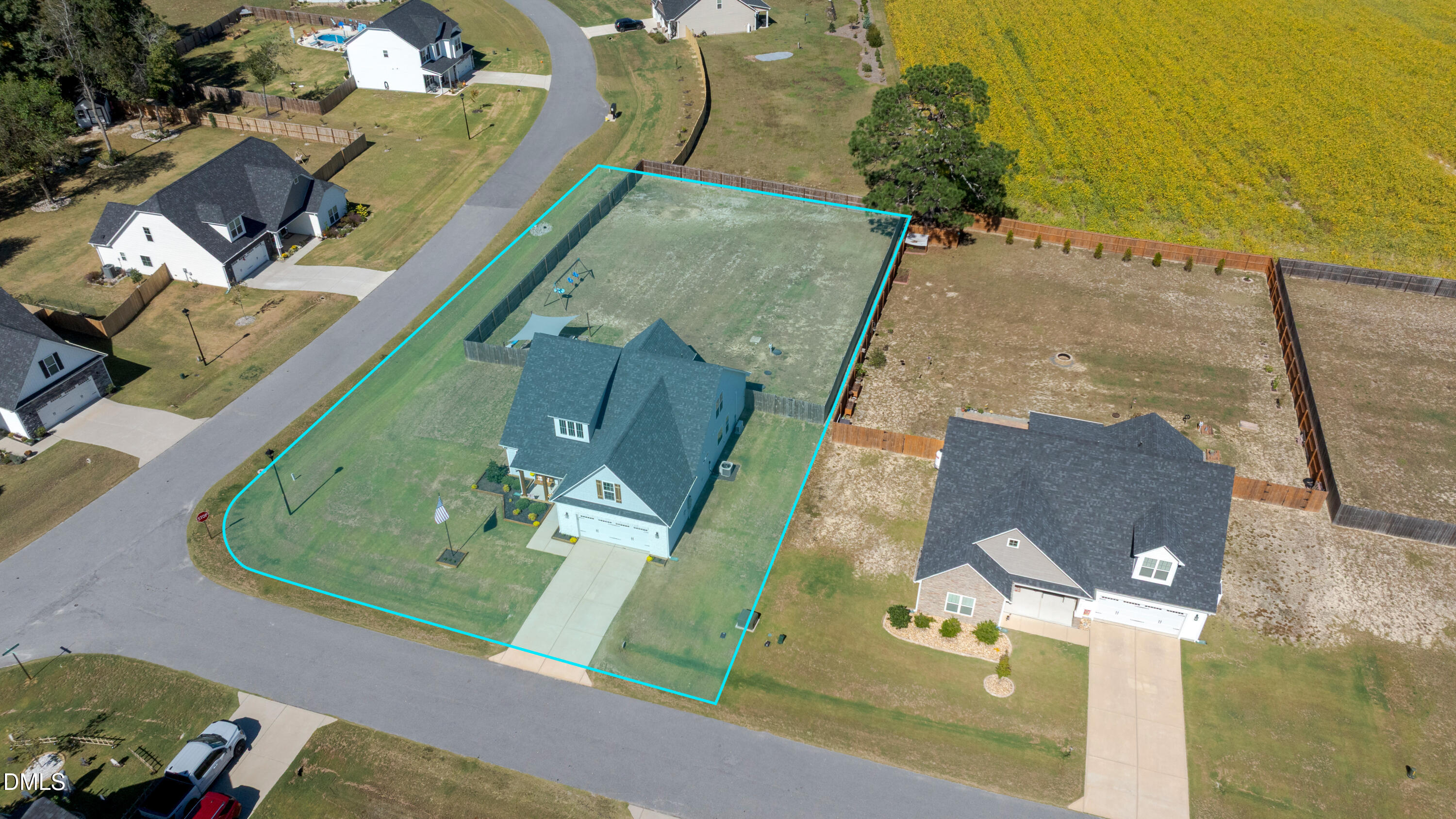 17 Looping Horse Circle Property Photo 6
