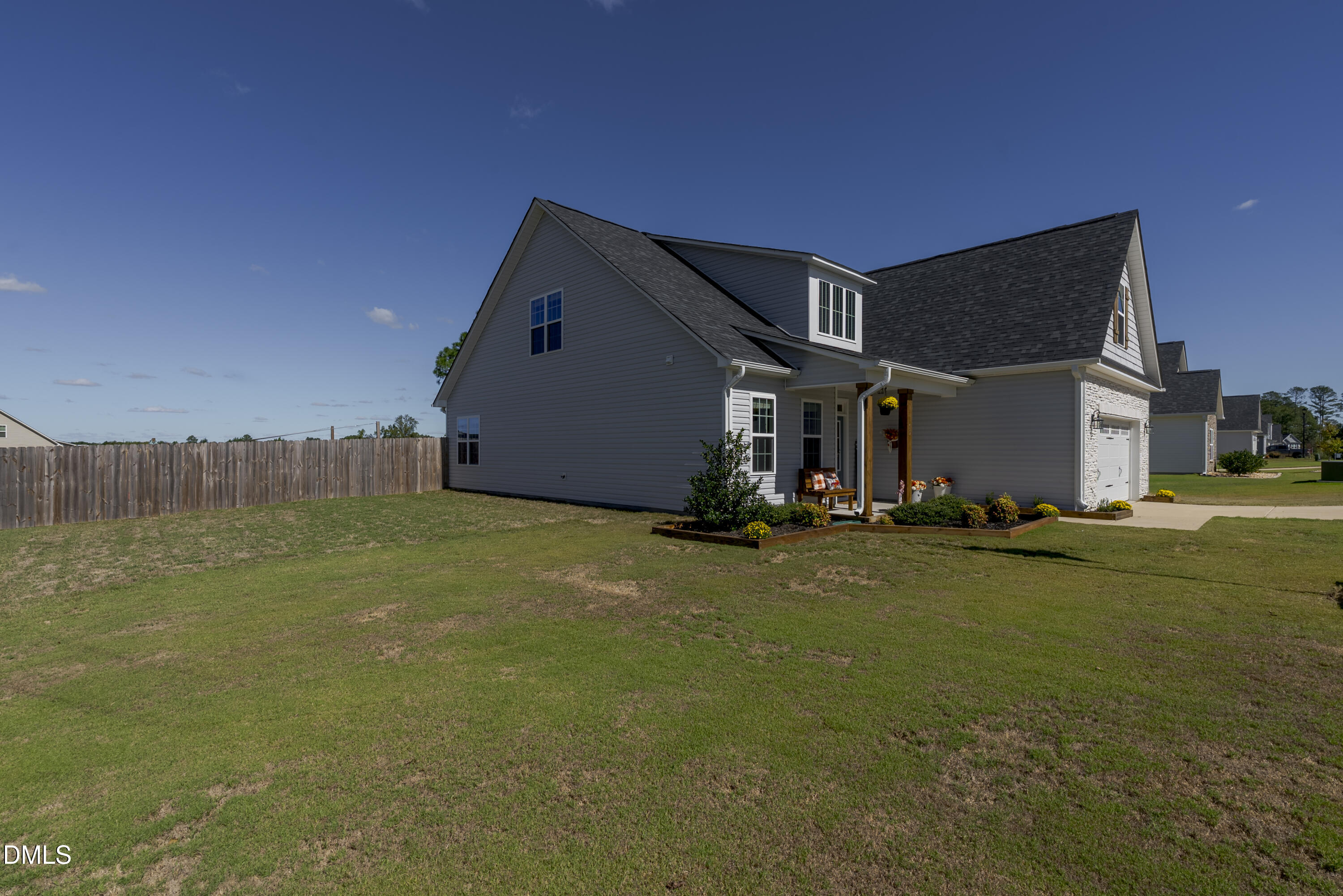 17 Looping Horse Circle Property Photo 36