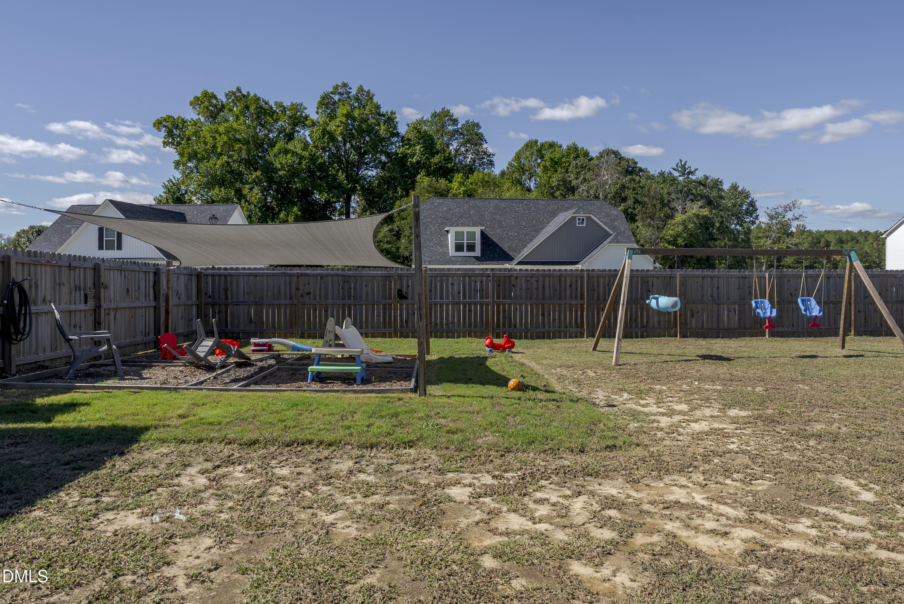 17 Looping Horse Circle Property Photo 38