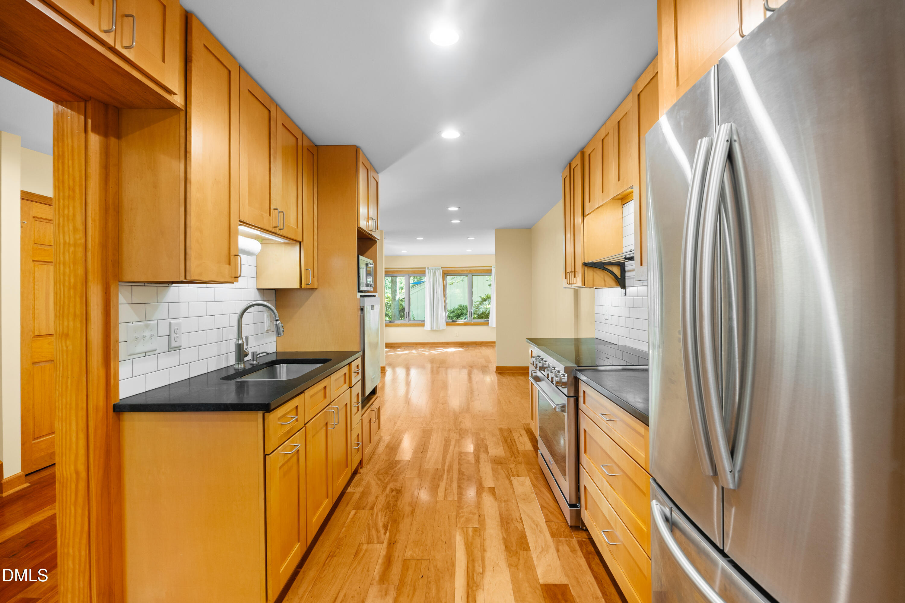 4100 Five Oaks Drive Property Photo 12