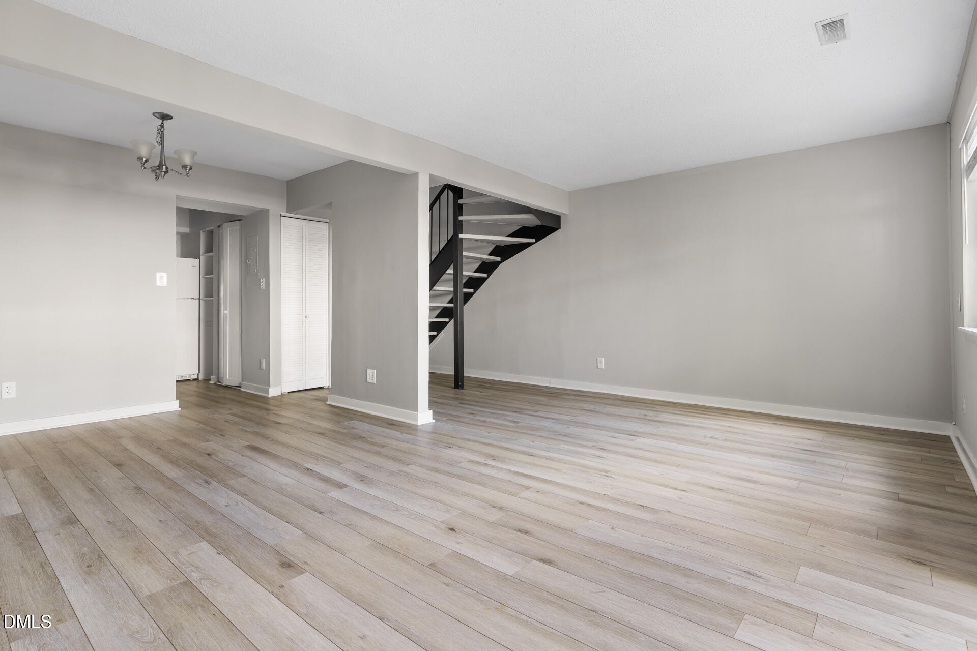 220 Elizabeth Street Apt G15 Property Photo 3