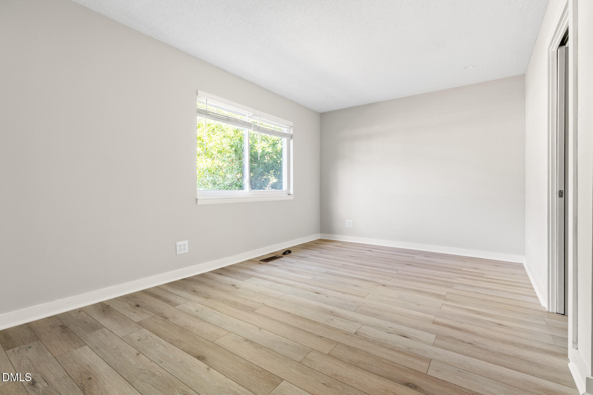 220 Elizabeth Street Apt G15 Property Photo 11