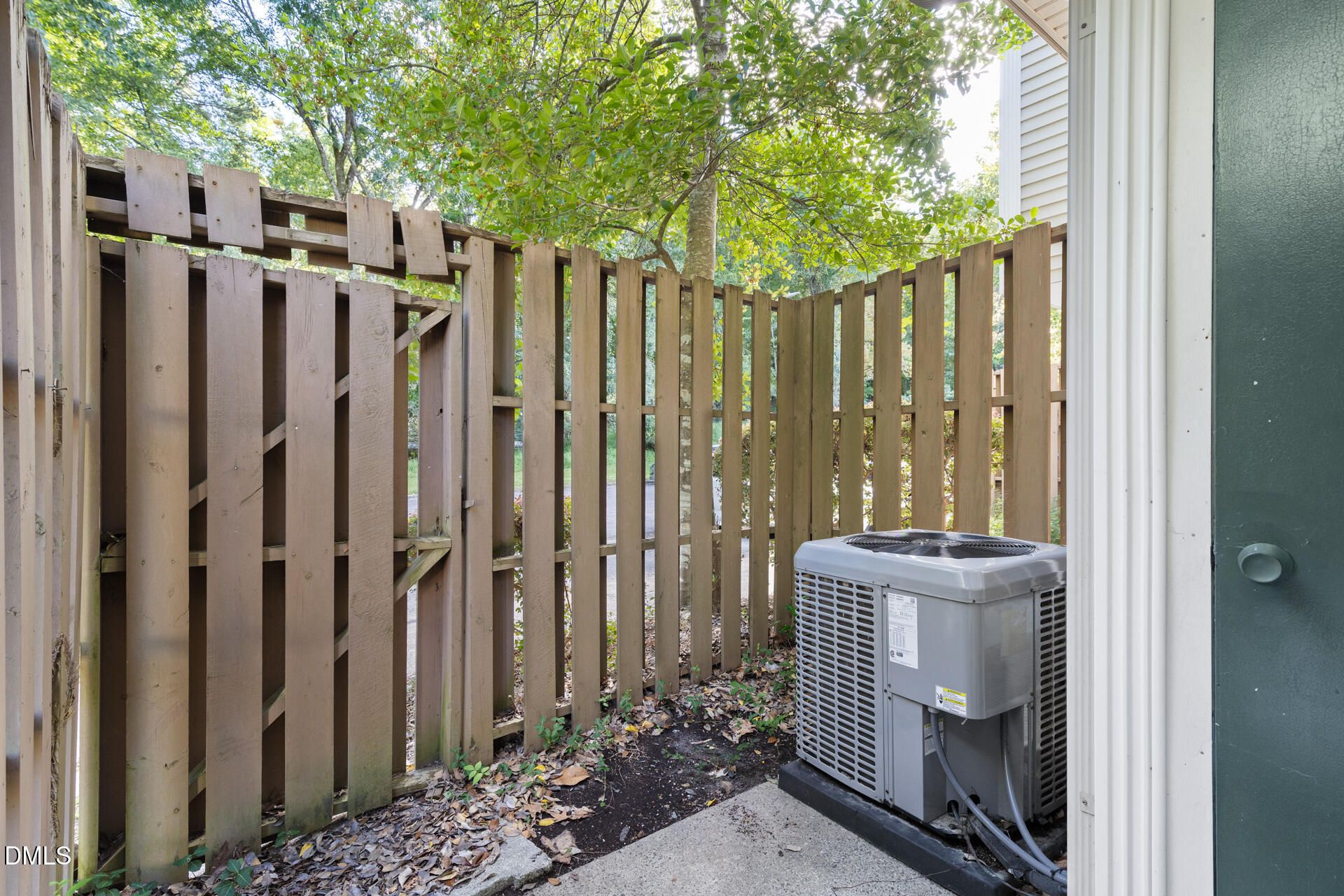 220 Elizabeth Street Apt G15 Property Photo 23