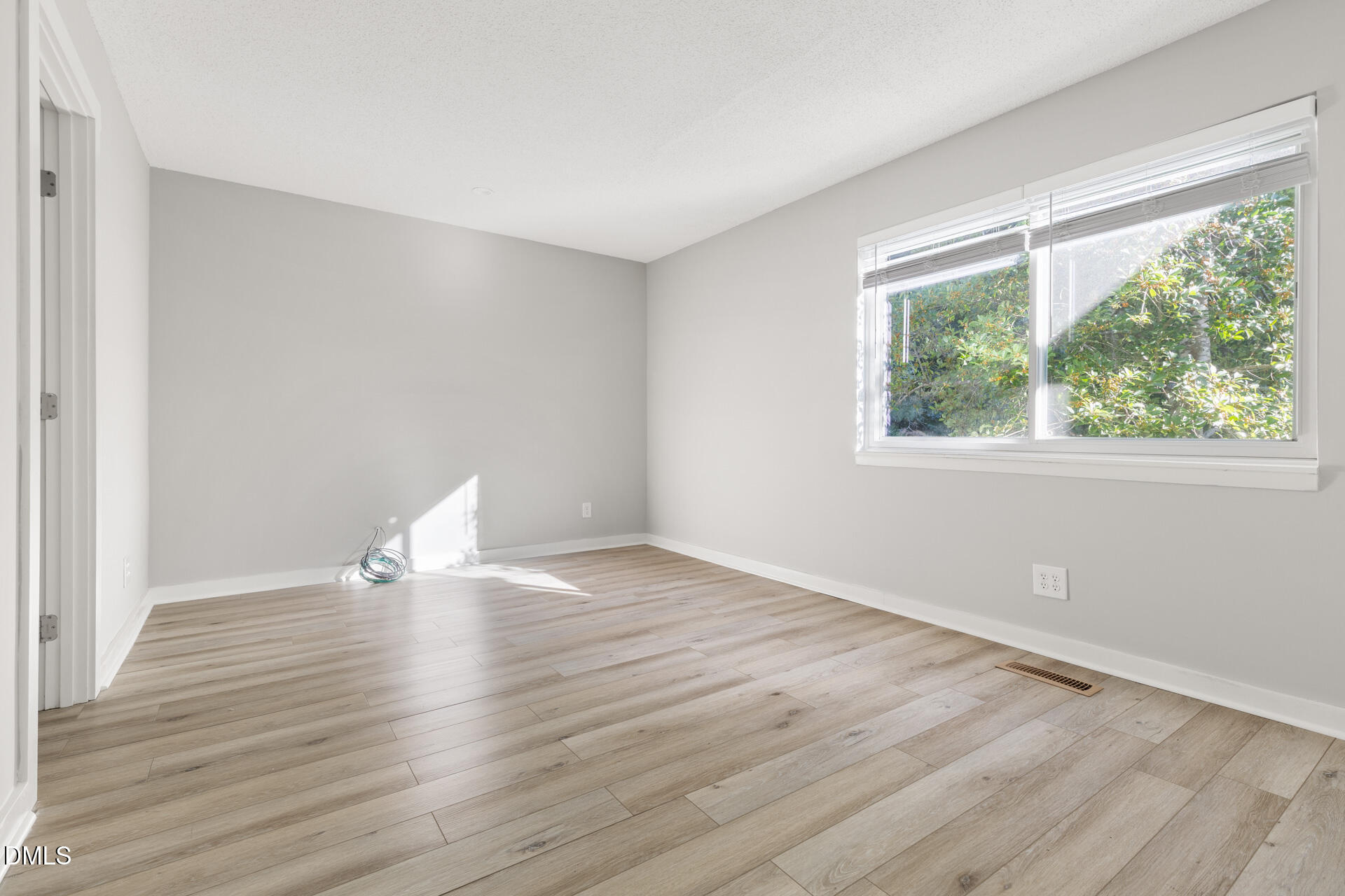 220 Elizabeth Street Apt G15 Property Photo 24