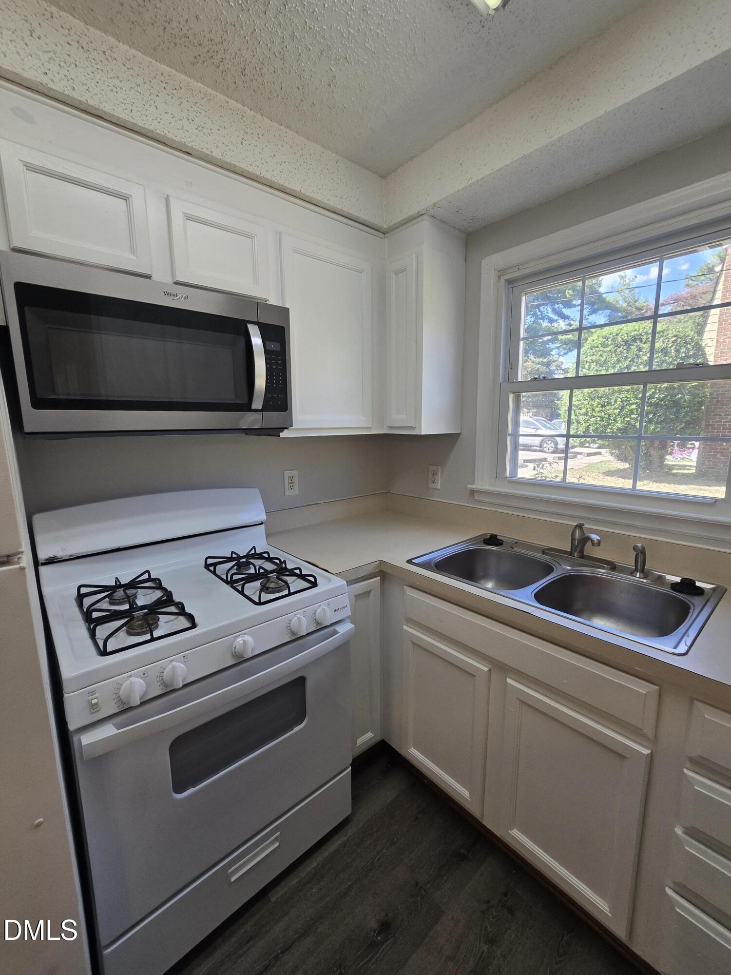 4812 Blue Bird Court A Property Photo 15