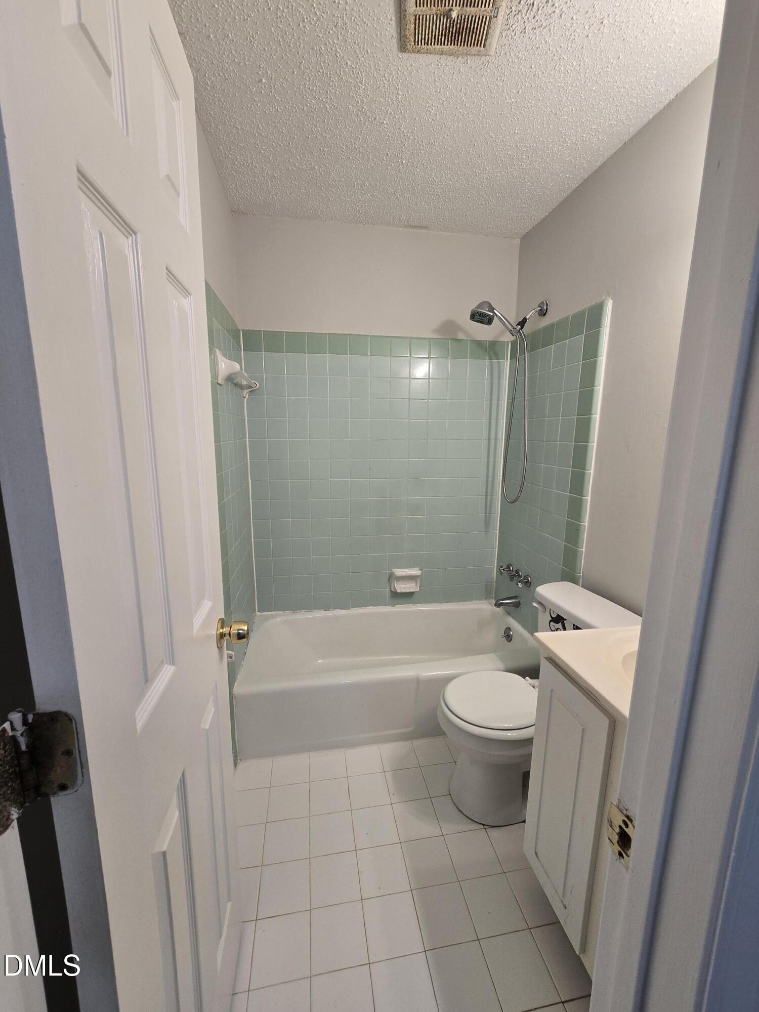 4812 Blue Bird Court A Property Photo 25