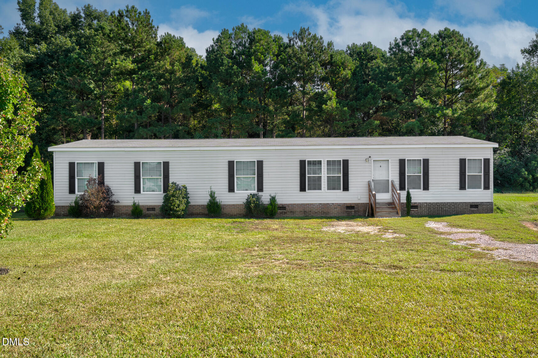 6985 Stokes Road Property Photo 1