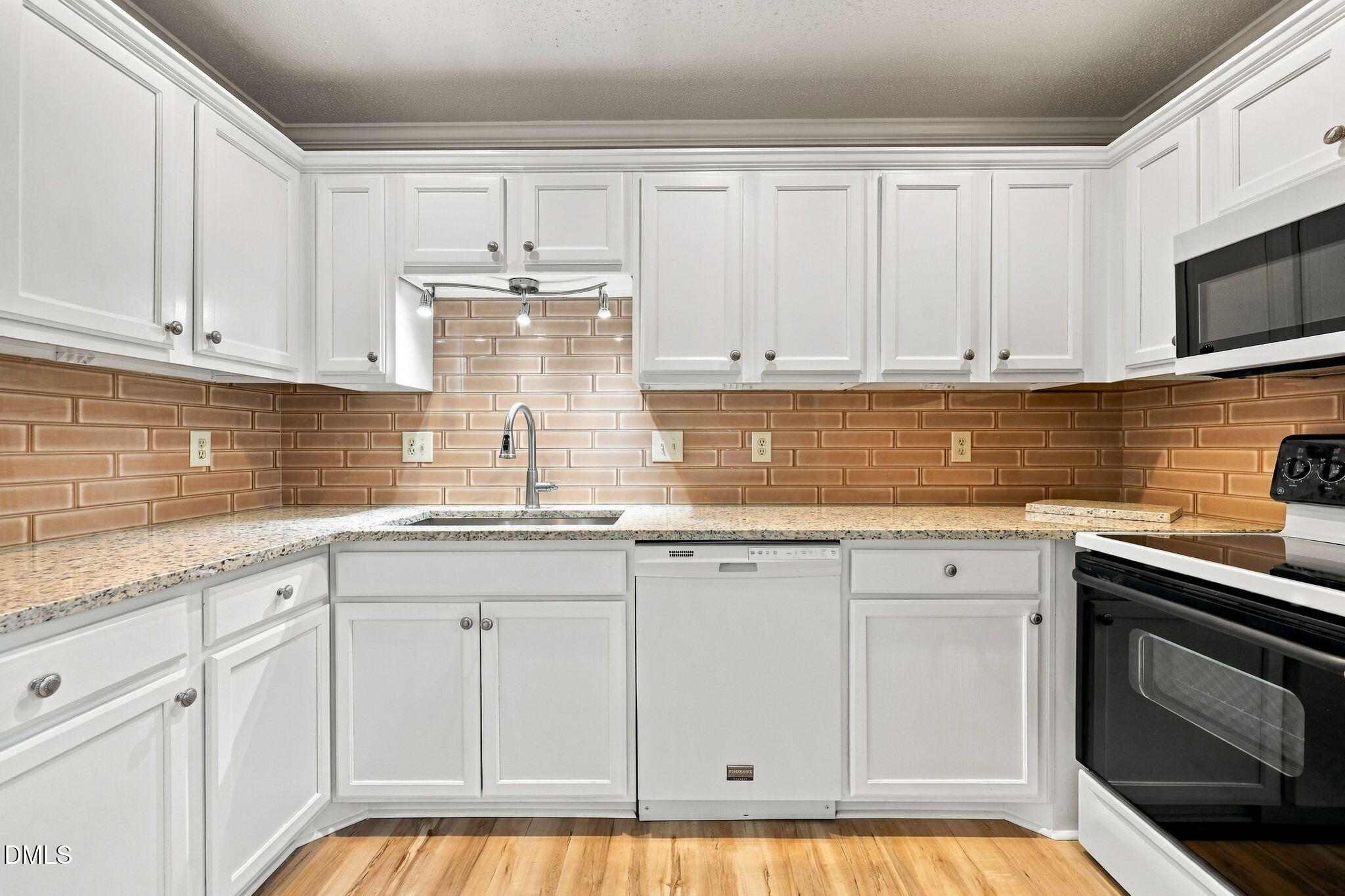 200 W Woodcroft Parkway 50c Property Photo 15